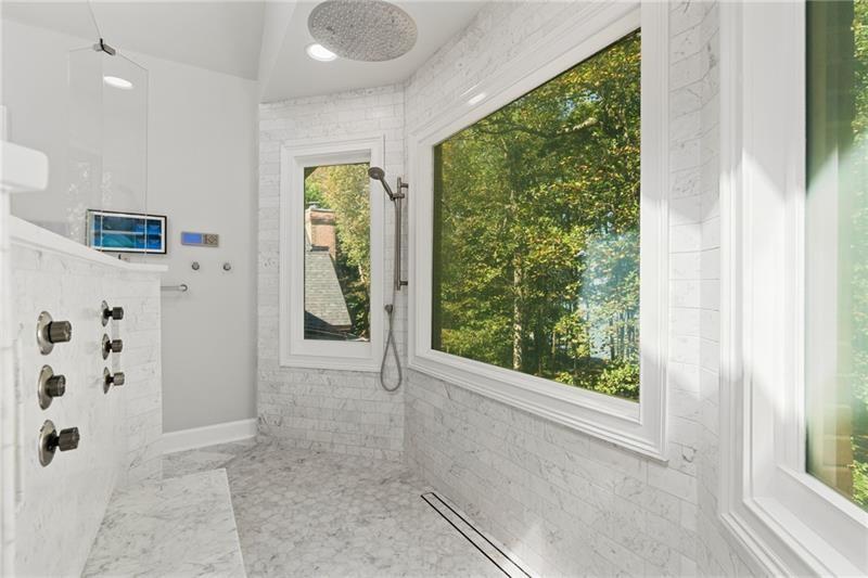 Buford, Georgia, 30518, United States, 6 Bedrooms Bedrooms, ,5 BathroomsBathrooms,Residential,For Sale,1976033