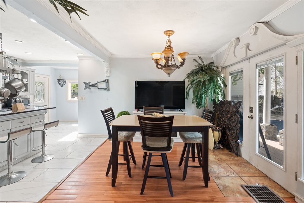 Lynn, Massachusetts, 01905, United States, 3 Bedrooms Bedrooms, ,2 BathroomsBathrooms,Residential,For Sale,1983018