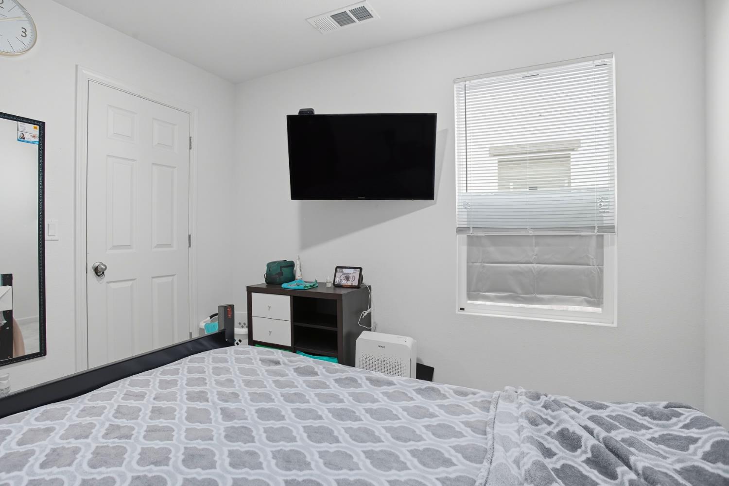 Elk Grove, California, 95758, United States, 3 Bedrooms Bedrooms, ,3 BathroomsBathrooms,Residential,For Sale,1961072