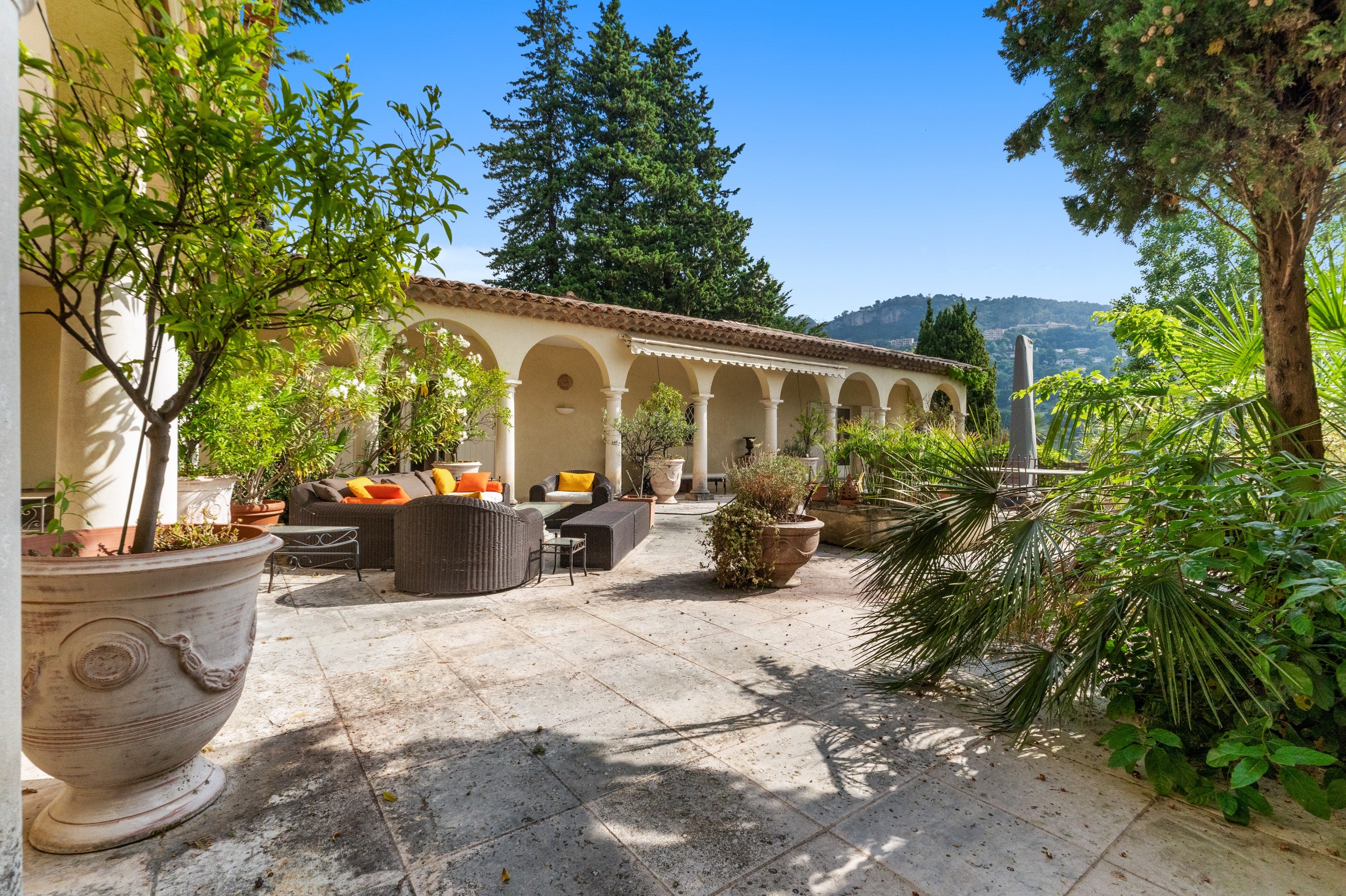  Florentine-style villa with guest house and pool in Grasse Saint-François - 物件實景