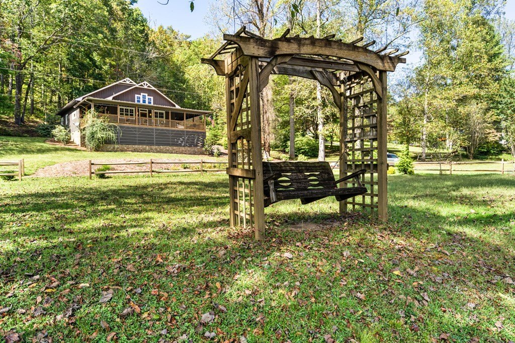 Murphy, North Carolina, 28906, United States, 3 Bedrooms Bedrooms, ,3 BathroomsBathrooms,Residential,For Sale,1982645