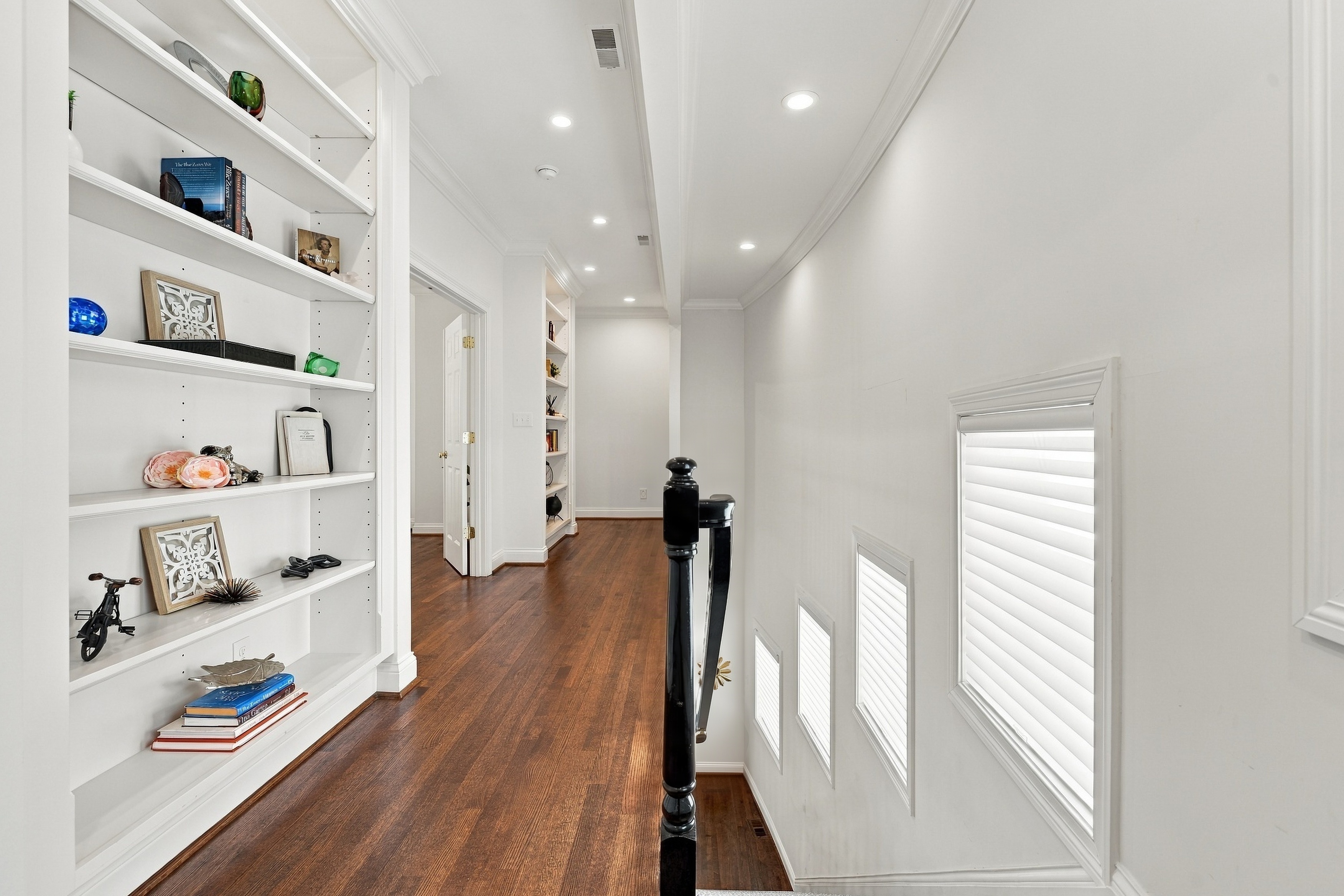  Sophisticated Clayton Home - 物件實景