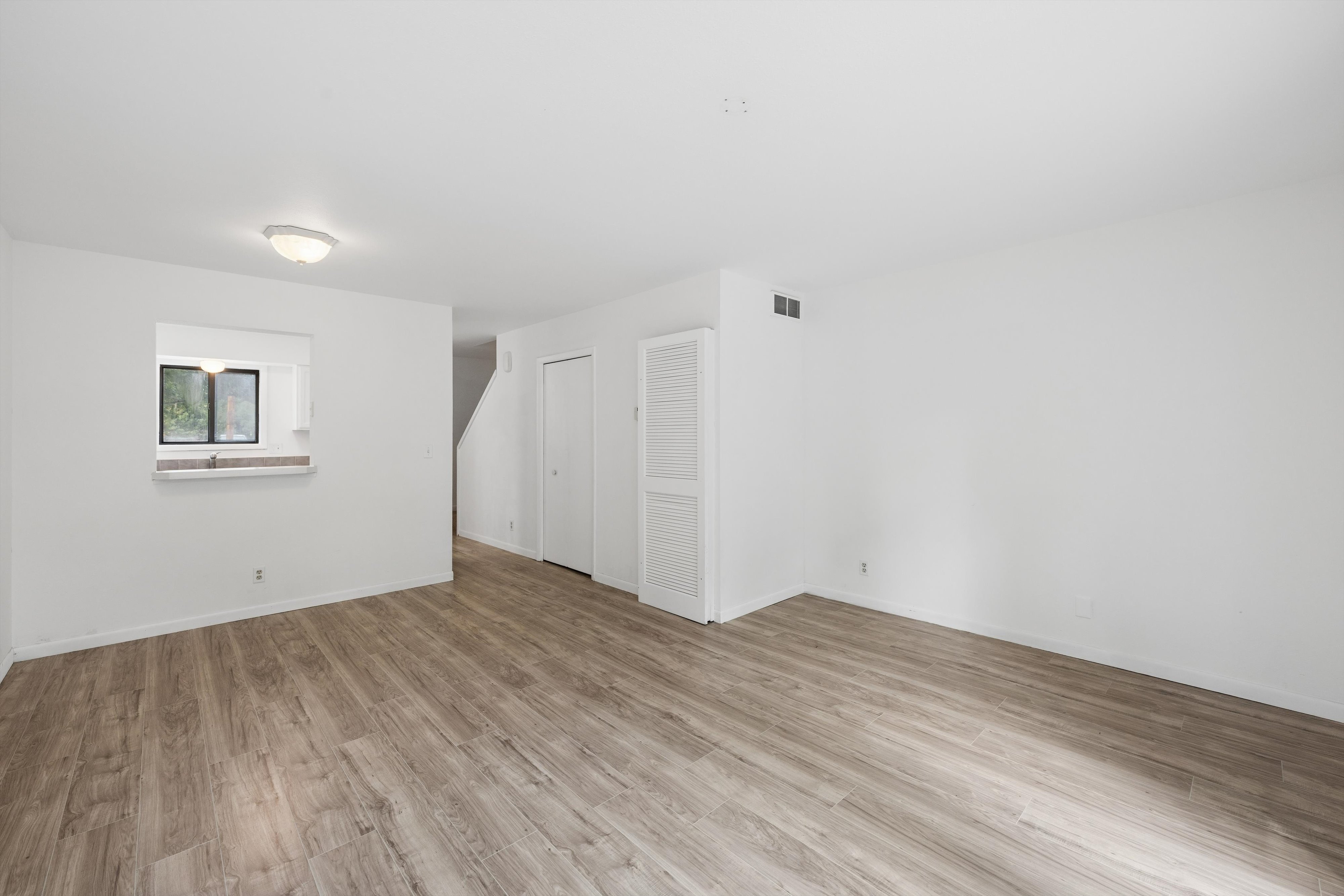  Duplex in Louisville - Each Unit is 2 Bedrooms/1 Bath - 物件實景