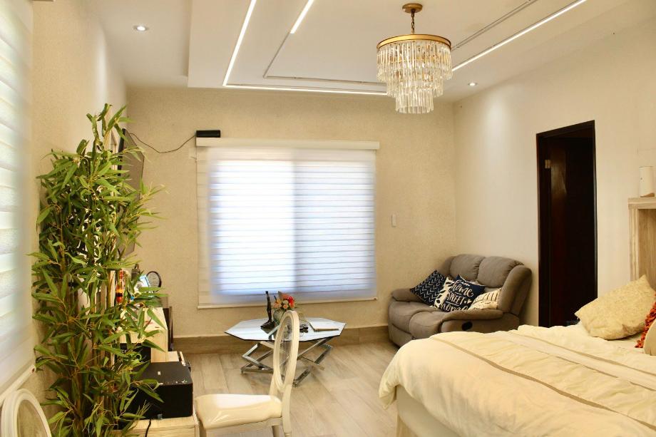 Monterrey, Nuevo León, 64700, Mexico, 4 Bedrooms Bedrooms, ,5 BathroomsBathrooms,Residential,For Sale,1848352