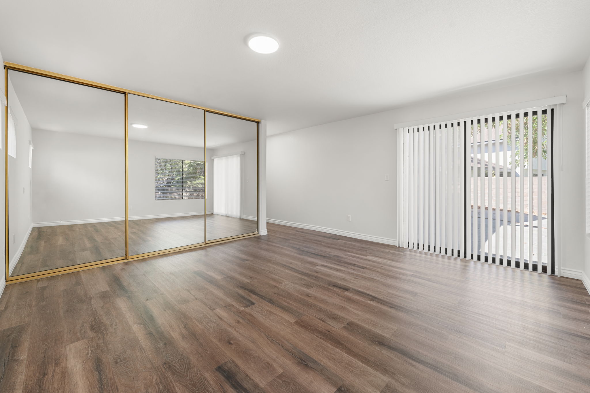 Lytle Creek, California, 92358, United States, 3 Bedrooms Bedrooms, ,2 BathroomsBathrooms,Residential,For Sale,1995534