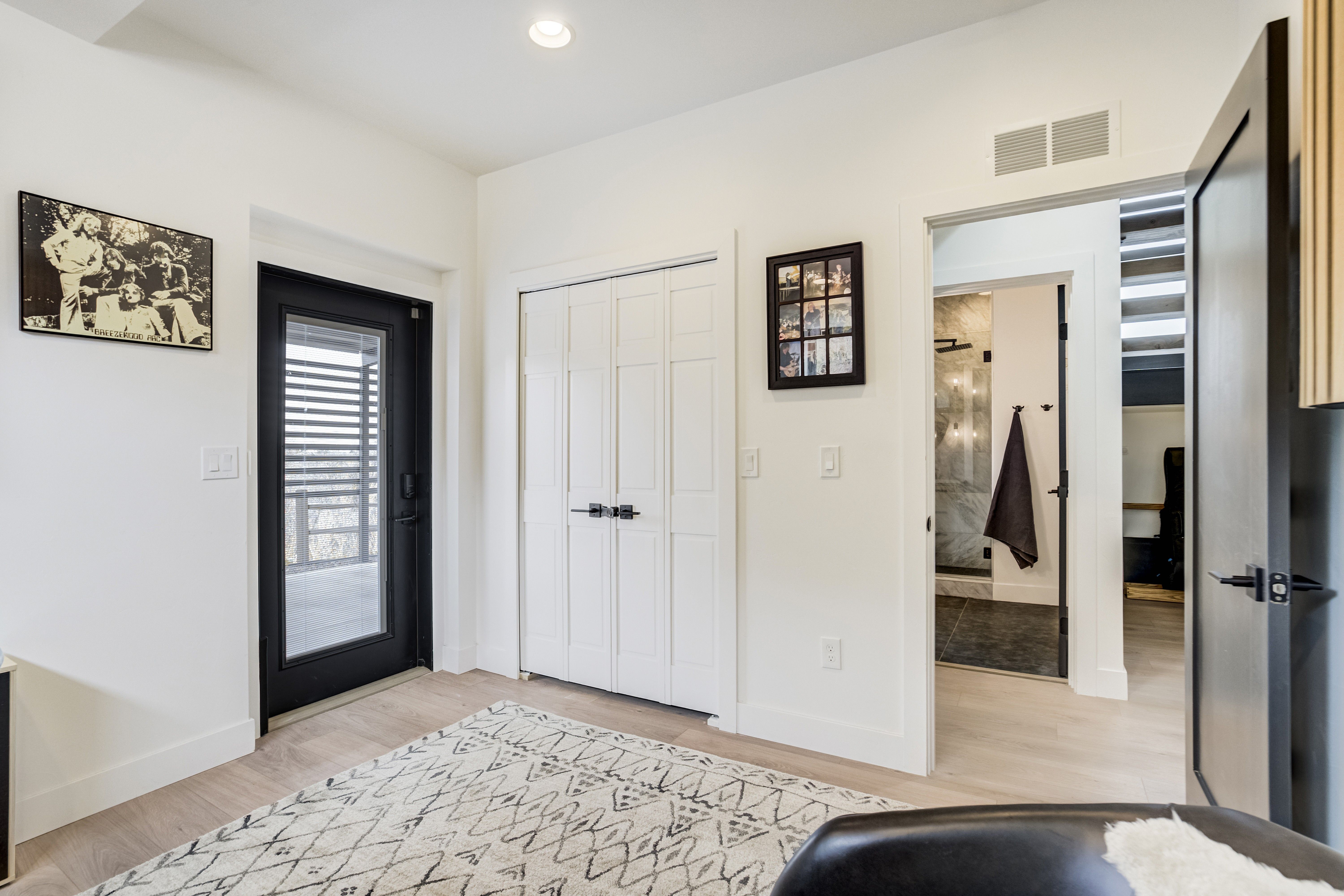  Modern Mountain Retreat with Panoramic Views & Trail Access - 物件實景