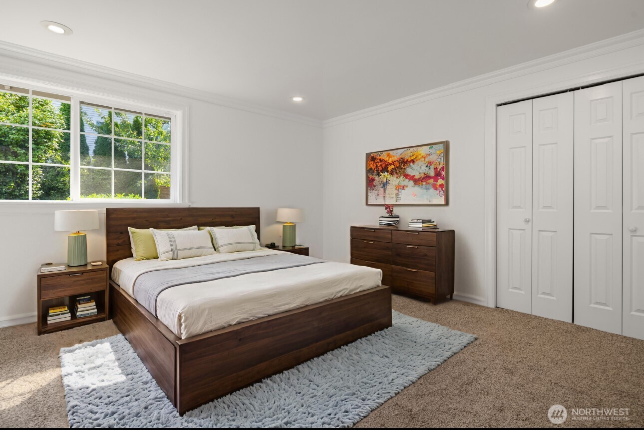 Kirkland, Washington, 98033, United States, 4 Bedrooms Bedrooms, ,2 BathroomsBathrooms,Residential,For Sale,1938855