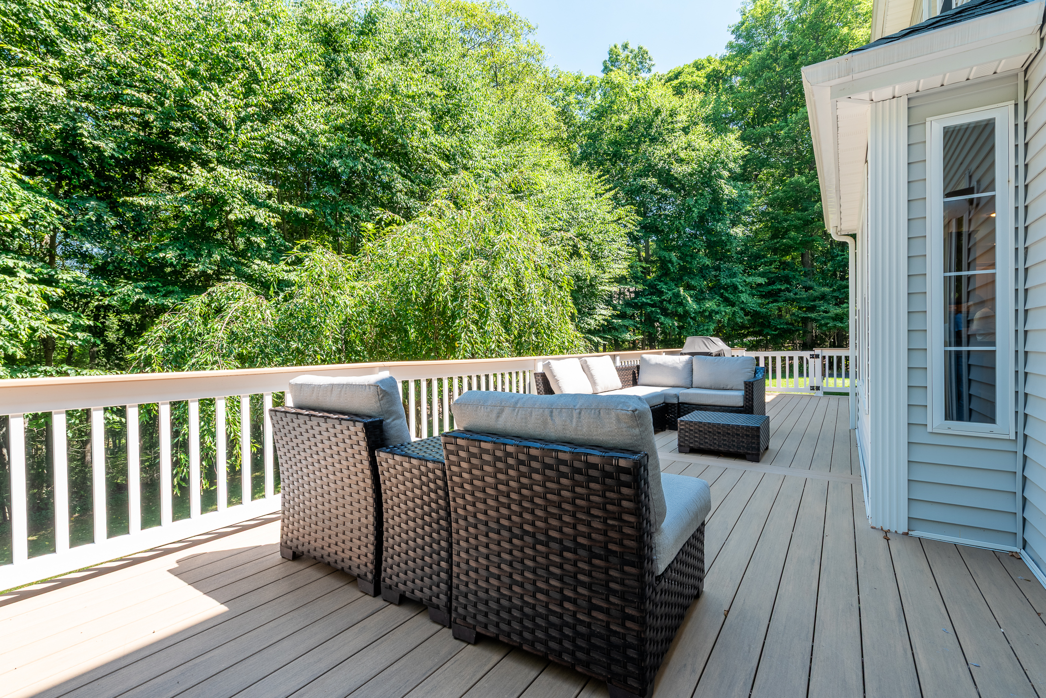 Classic Colonial Nestled on 3 Private Acres in Autumn Ridge - 物件實景