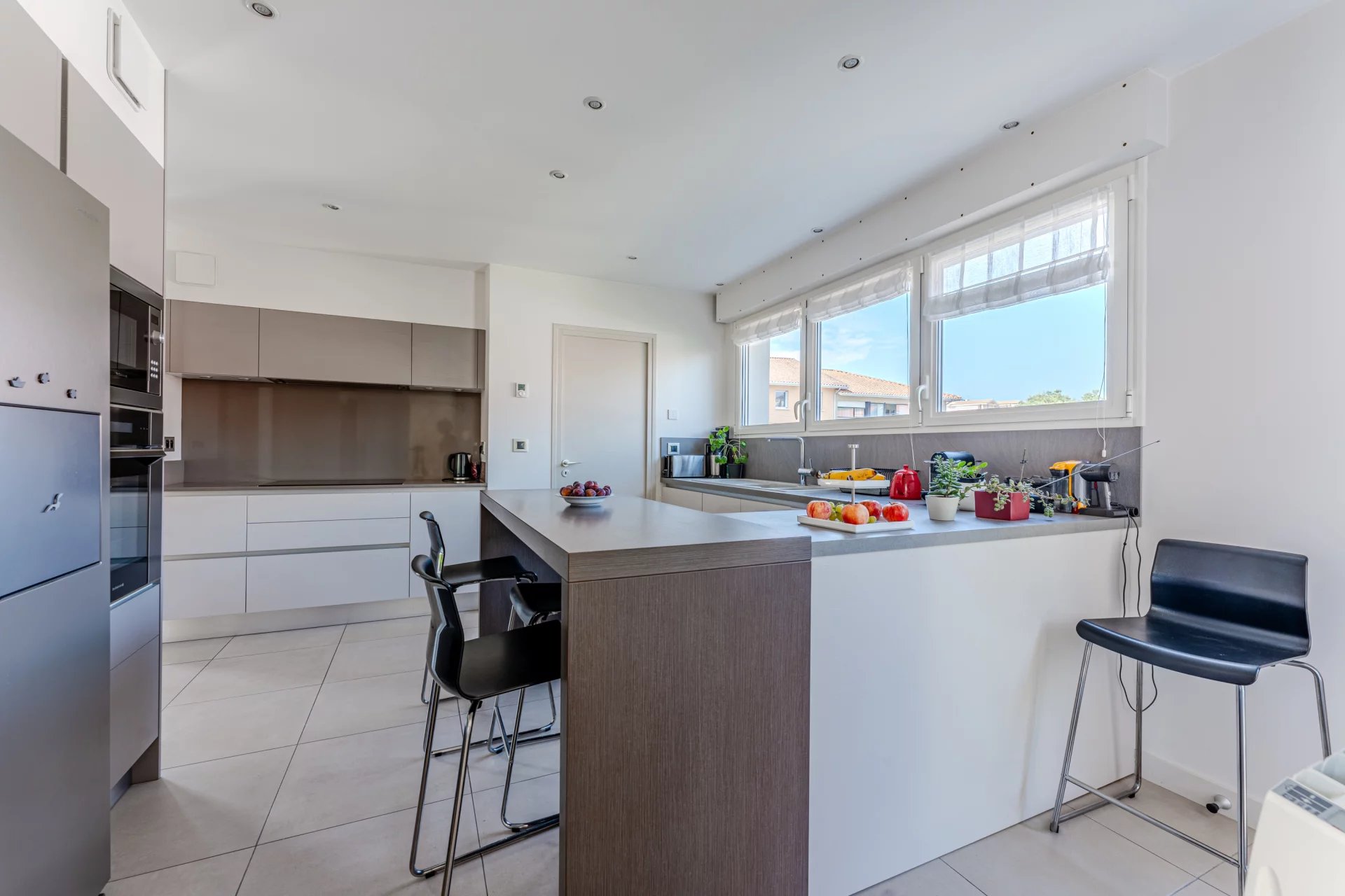 Arcachon, New Aquitaine, 33120, FR, 4 Bedrooms Bedrooms, ,2 BathroomsBathrooms,Residential,For Sale,1318813
