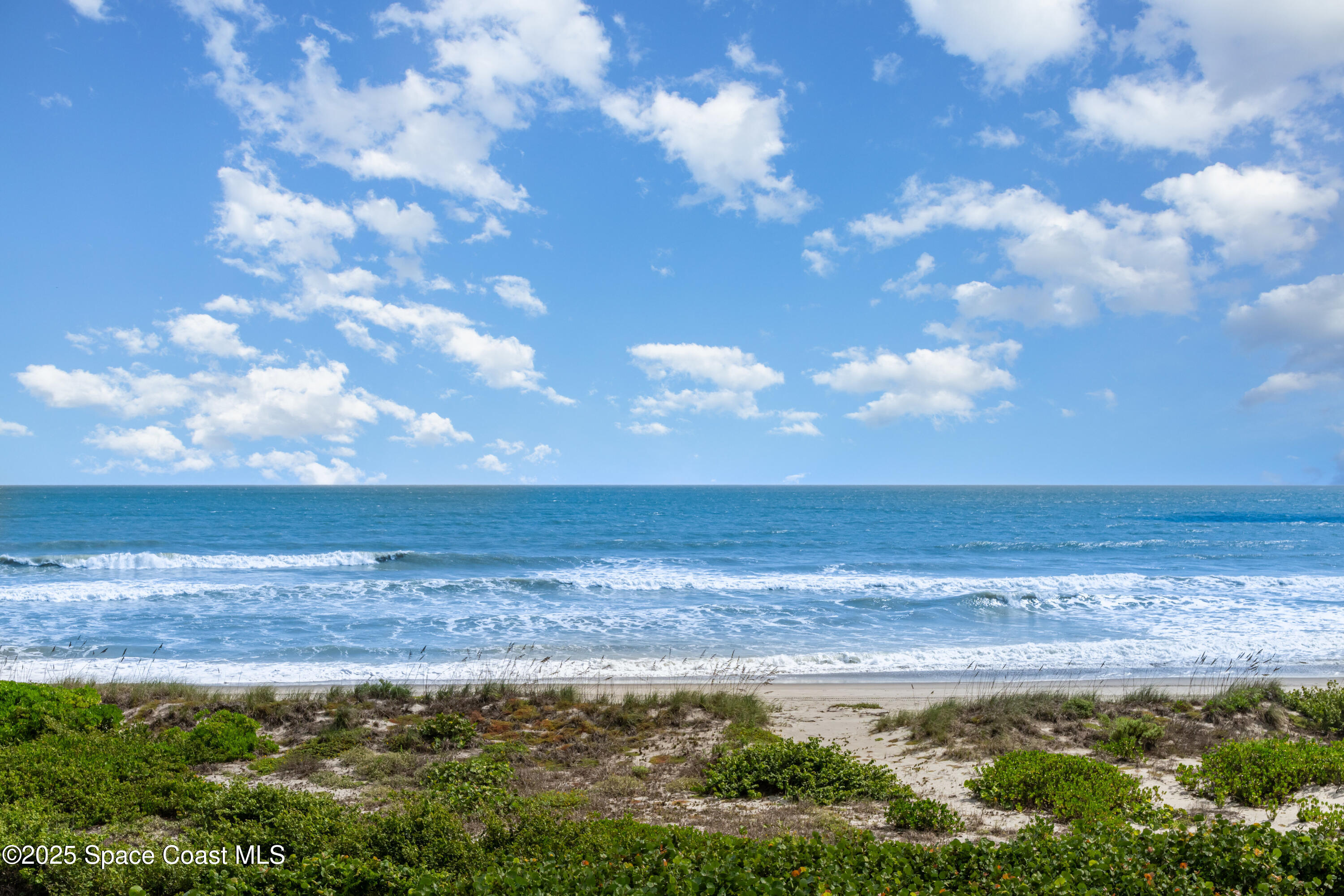 Cocoa Beach, Florida, 32931, United States, 2 Bedrooms Bedrooms, ,2 BathroomsBathrooms,Residential,For Sale,1979043