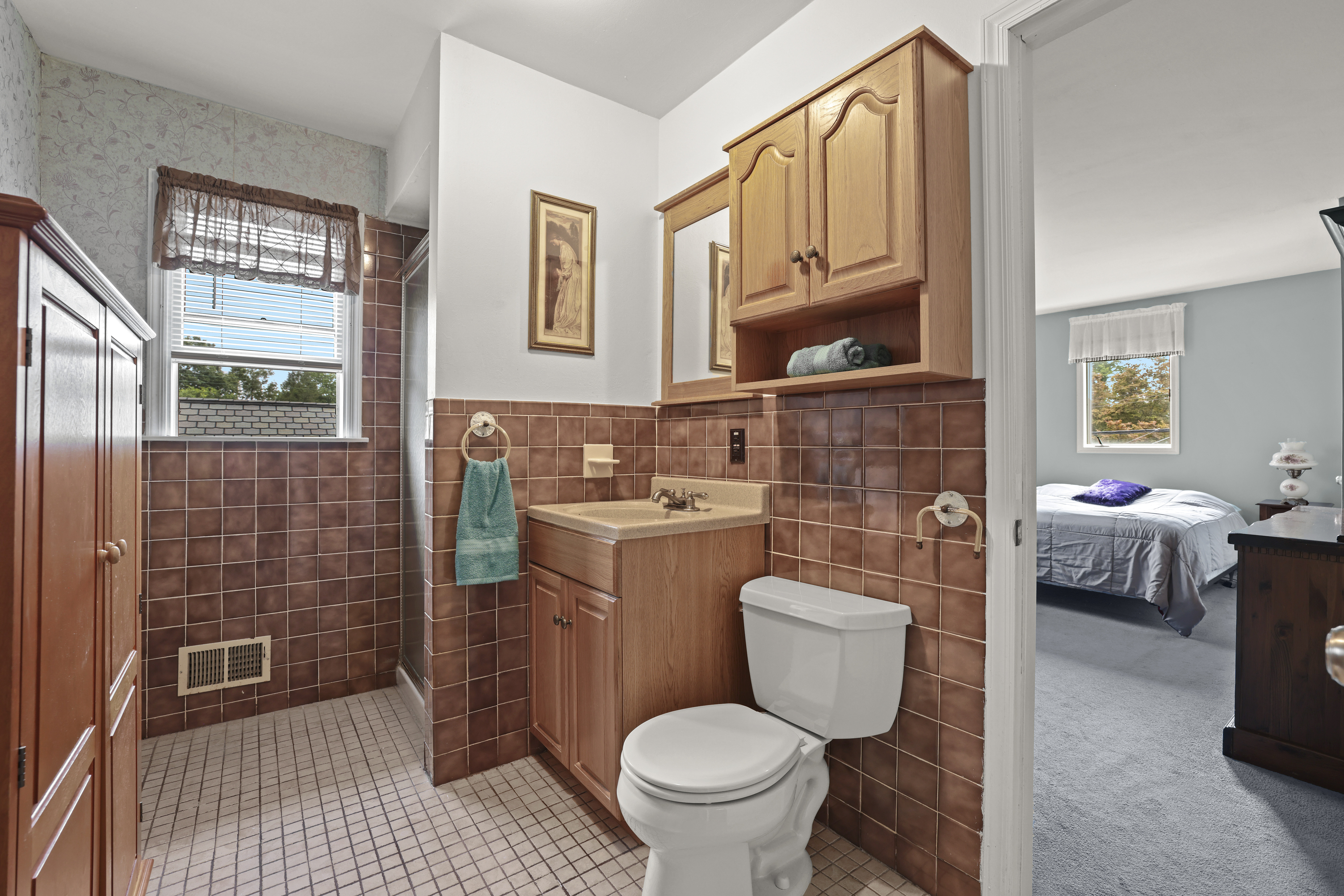 Pequannock, New Jersey, 07440, United States, 4 Bedrooms Bedrooms, ,2 BathroomsBathrooms,Residential,For Sale,1923115