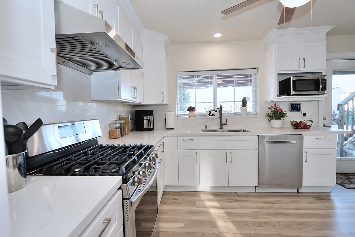 Walnut Grove, California, 95690, United States, 5 Bedrooms Bedrooms, ,3 BathroomsBathrooms,Residential,For Sale,1957042