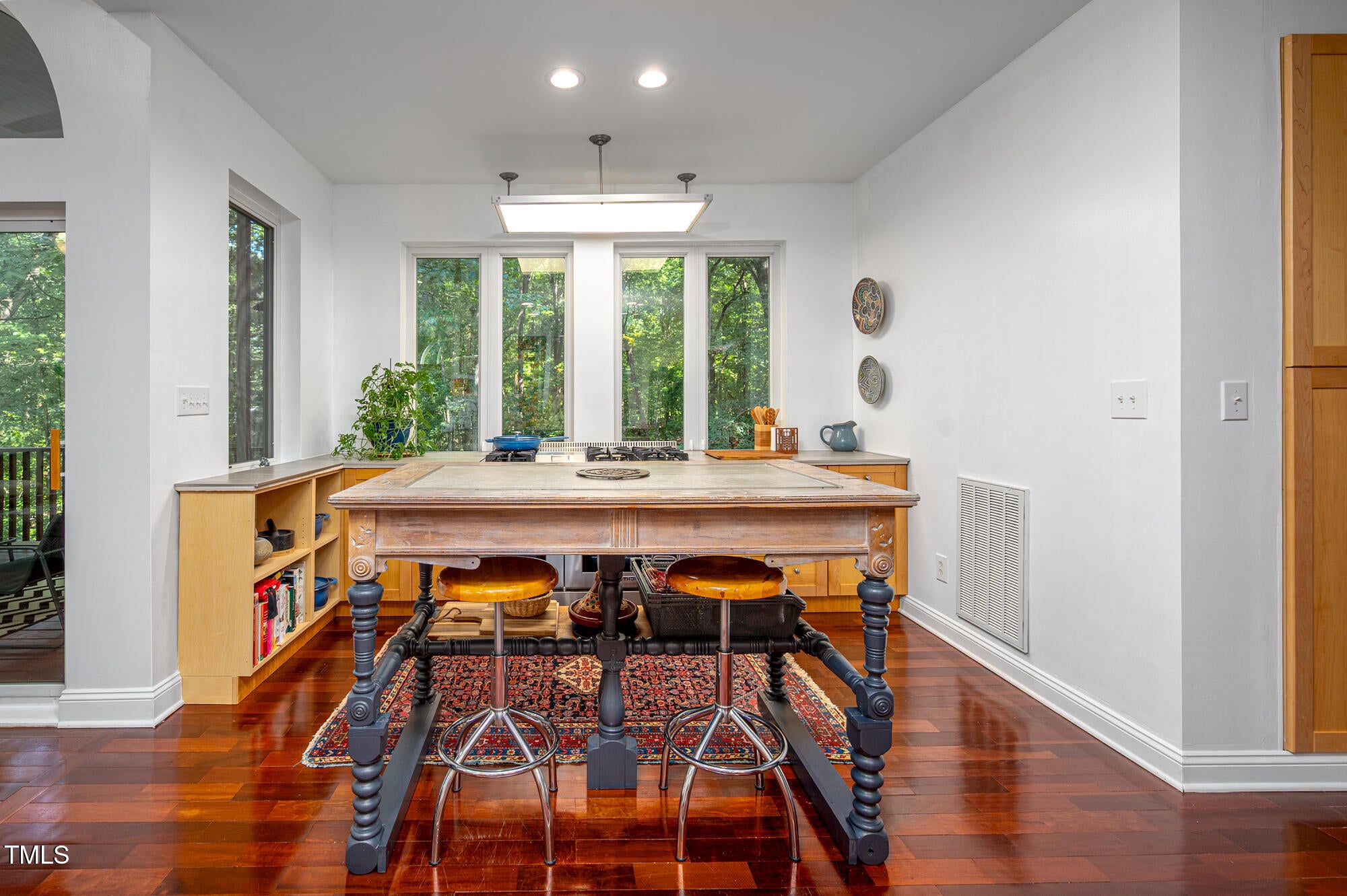 Hillsborough, North Carolina, 27278, United States, 3 Bedrooms Bedrooms, ,3 BathroomsBathrooms,Residential,For Sale,1949377