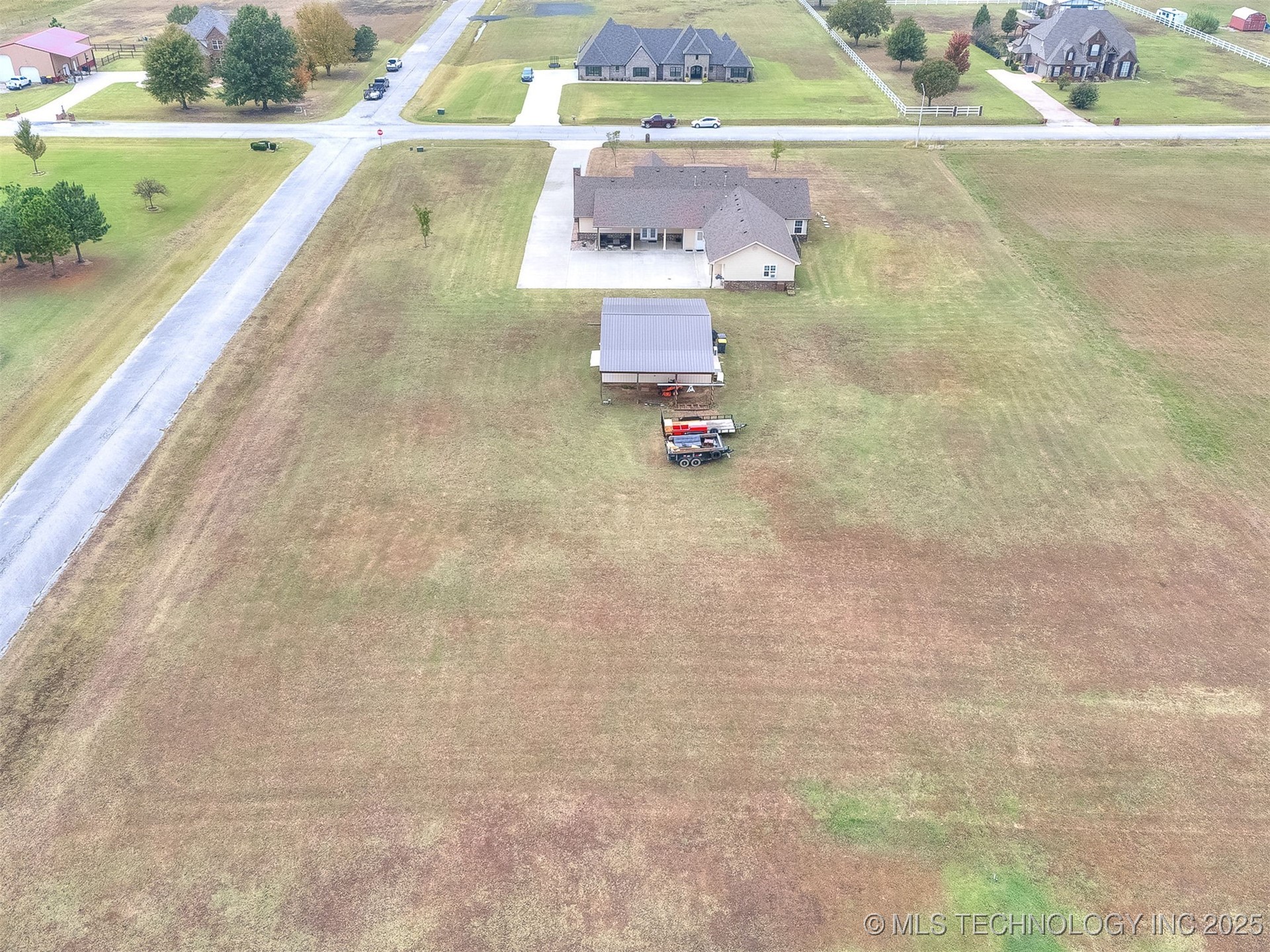 Mounds, Oklahoma, 74047, United States, 4 Bedrooms Bedrooms, ,4 BathroomsBathrooms,Residential,For Sale,1985246