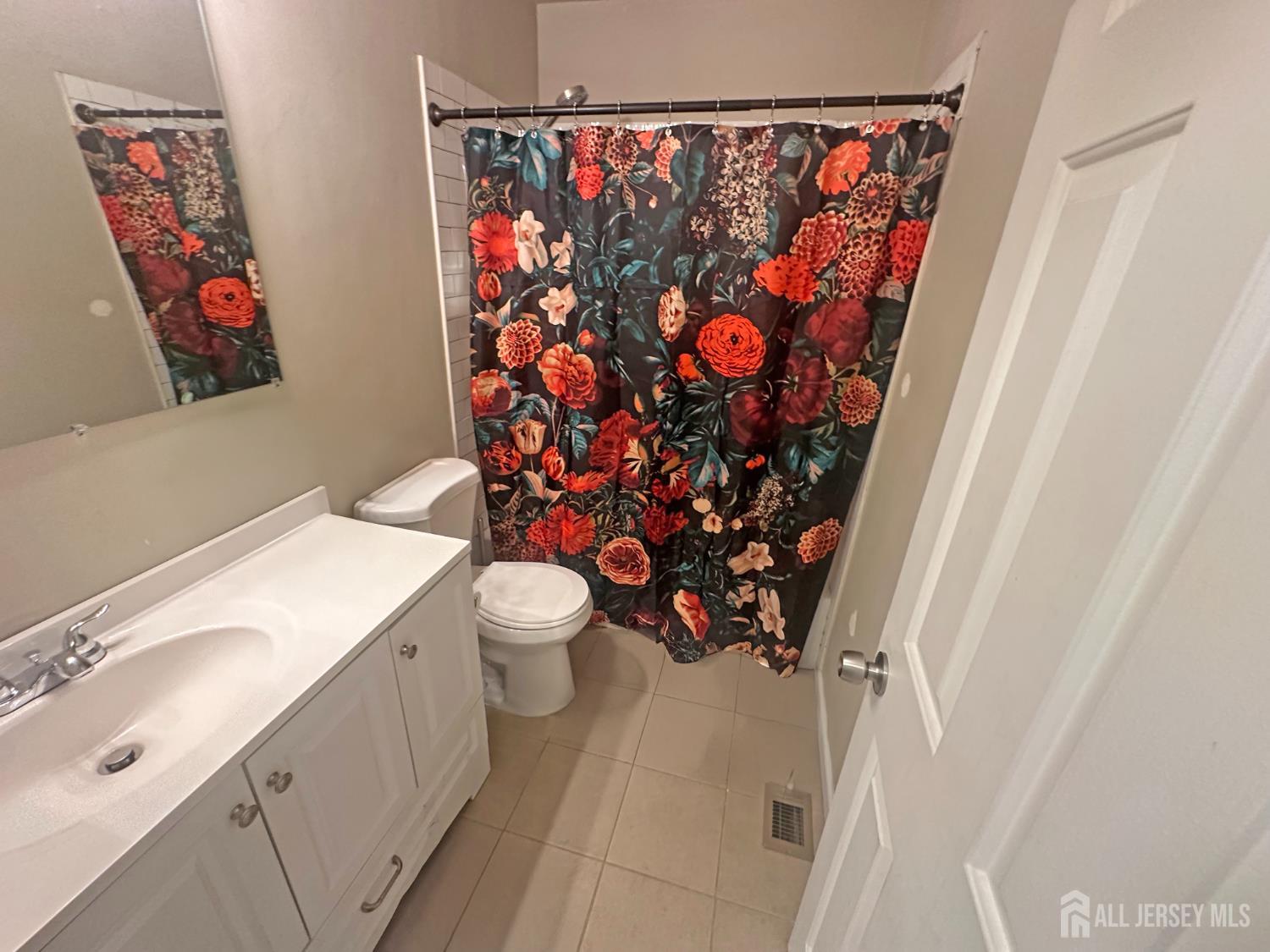 Franklin Twsp, New Jersey, 08873, United States, 3 Bedrooms Bedrooms, ,3 BathroomsBathrooms,Residential,For Sale,1942876