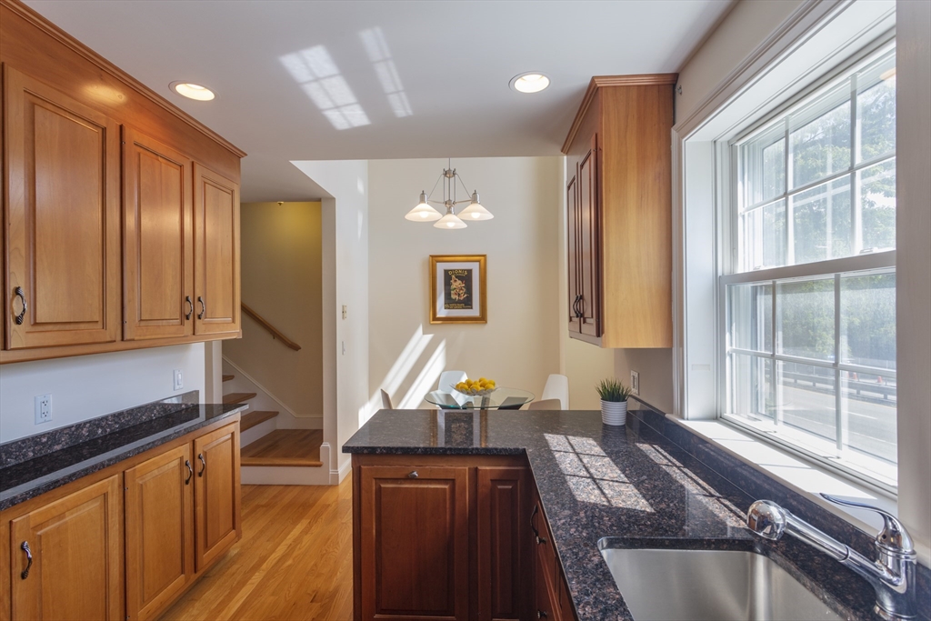 Newton, Massachusetts, 02161, United States, 3 Bedrooms Bedrooms, ,4 BathroomsBathrooms,Residential,For Sale,1940843