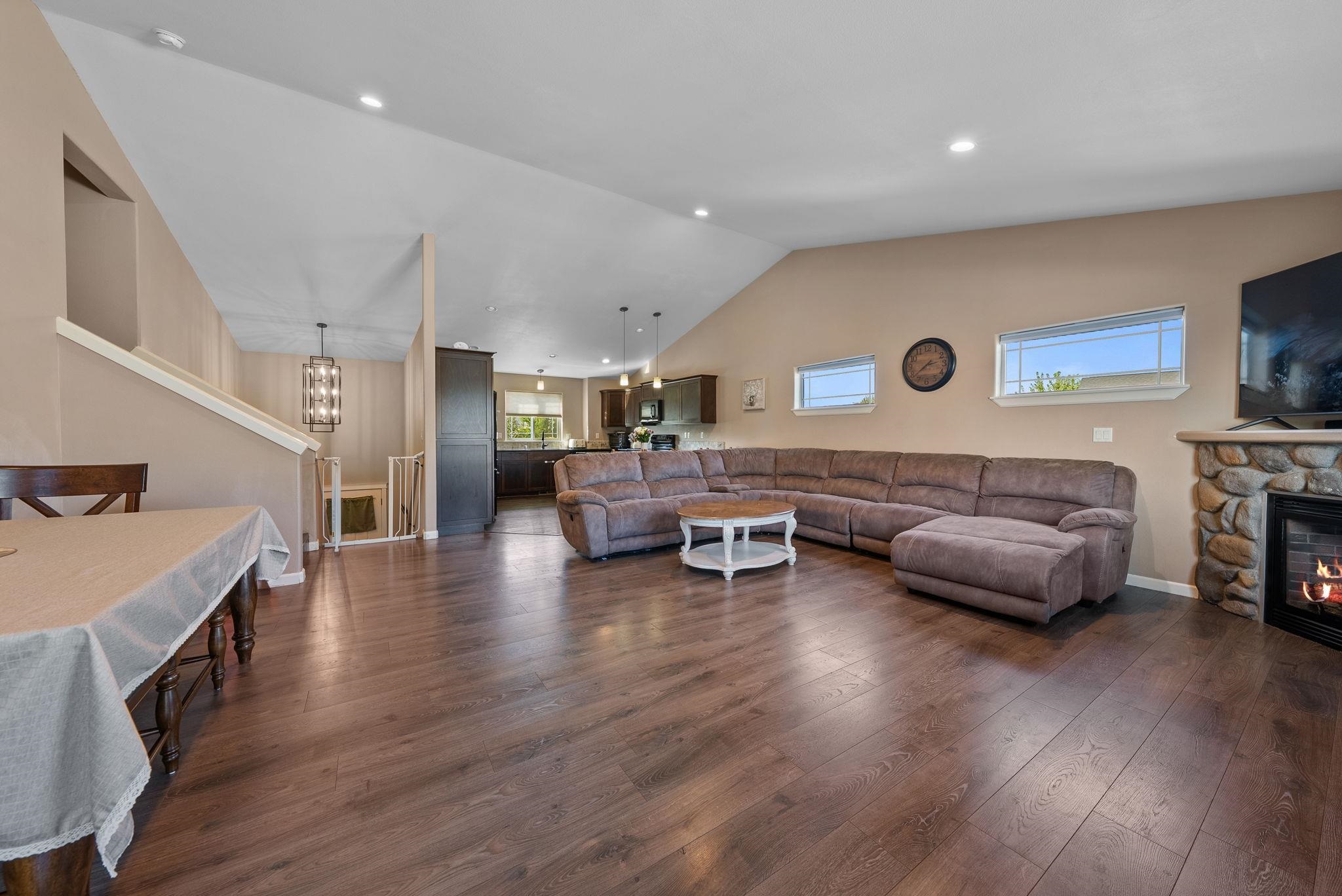 Cheney, Washington, 99004, United States, 4 Bedrooms Bedrooms, ,3 BathroomsBathrooms,Residential,For Sale,1978088