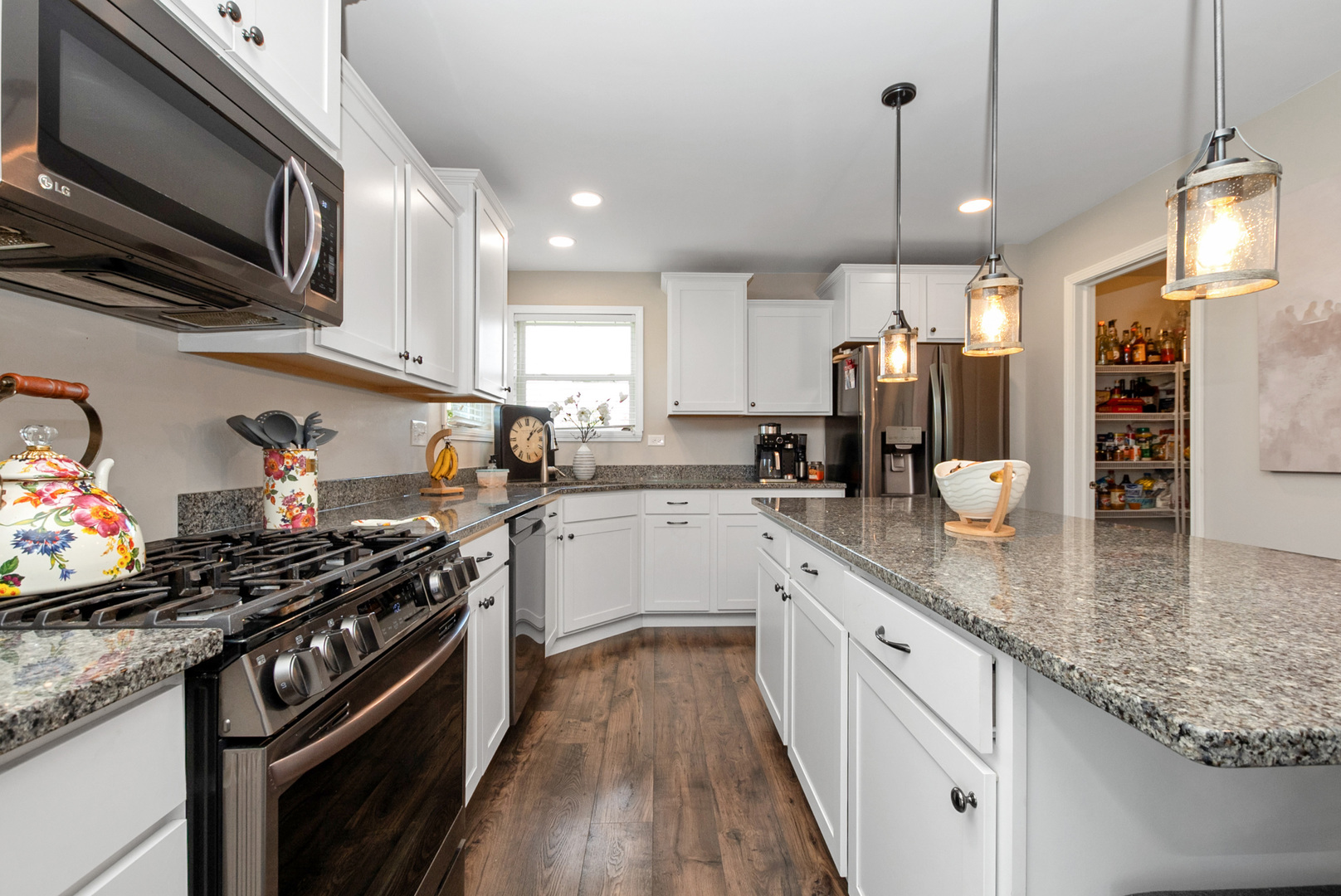 New Lenox, Illinois, 60451, United States, 4 Bedrooms Bedrooms, ,3 BathroomsBathrooms,Residential,For Sale,1984250