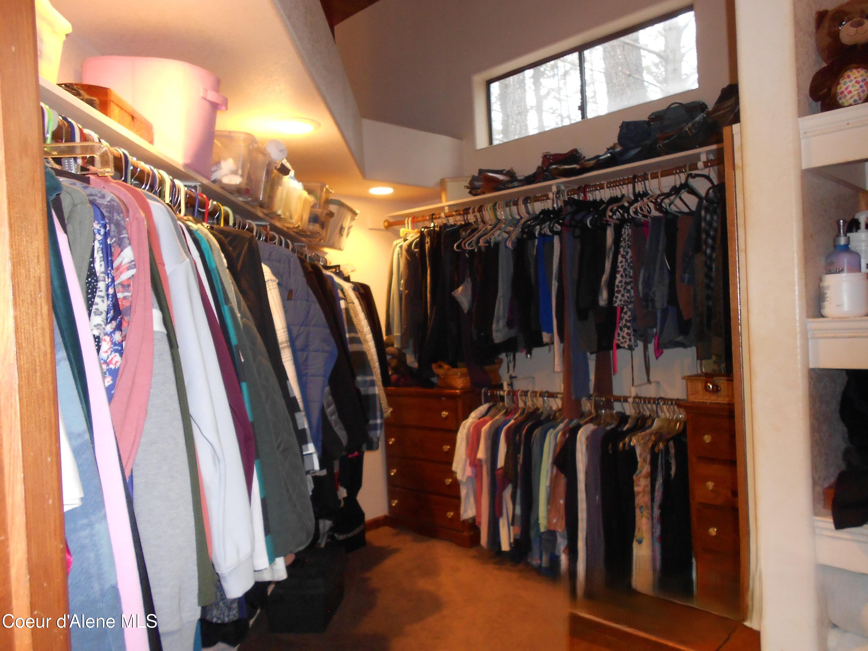 Coeur d'Alene, Idaho, 83814, United States, 4 Bedrooms Bedrooms, ,3 BathroomsBathrooms,Residential,For Sale,2012550