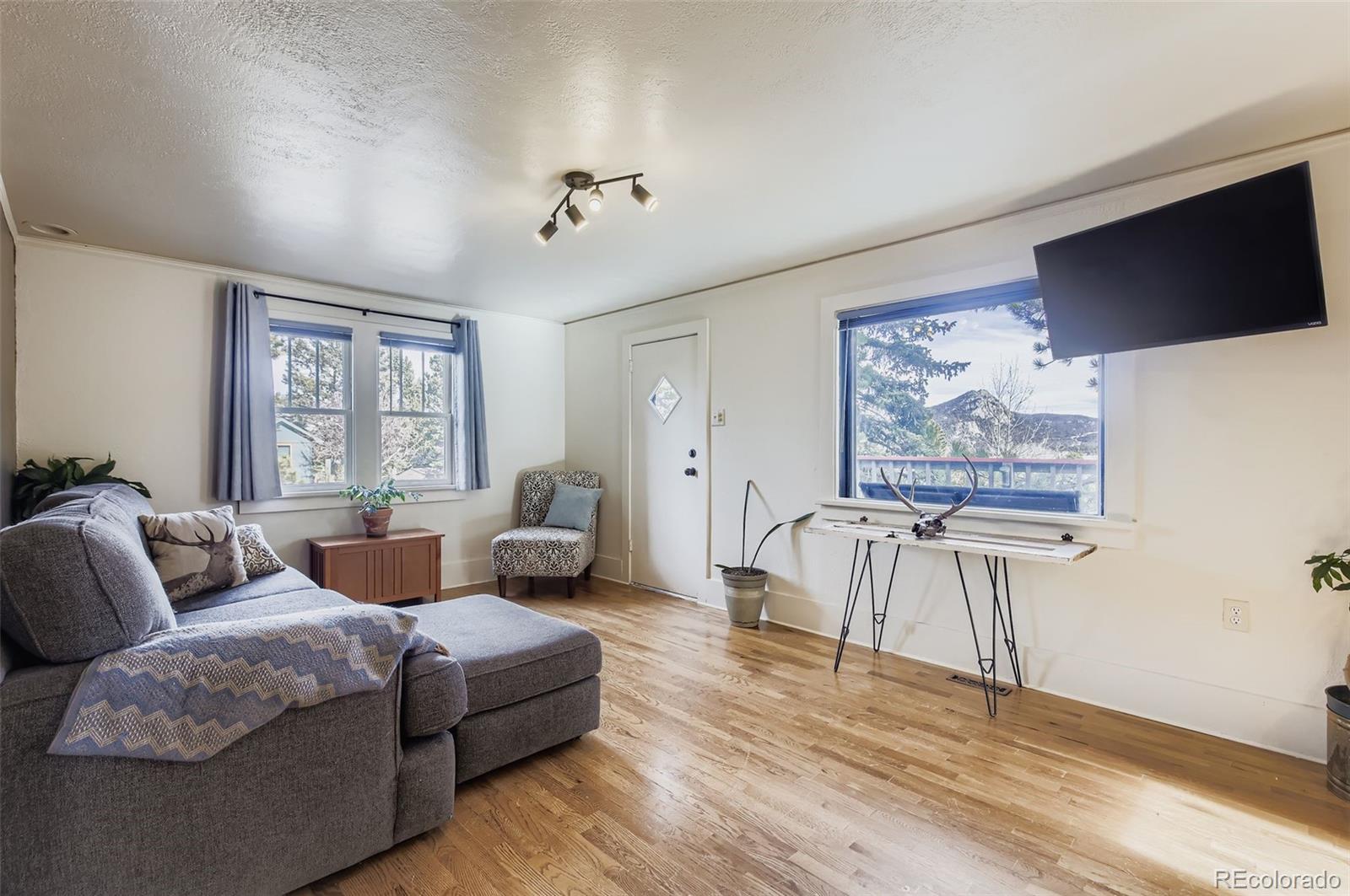 Estes Park, Colorado, 80517, United States, 3 Bedrooms Bedrooms, ,1 BathroomBathrooms,Residential,For Sale,1998077