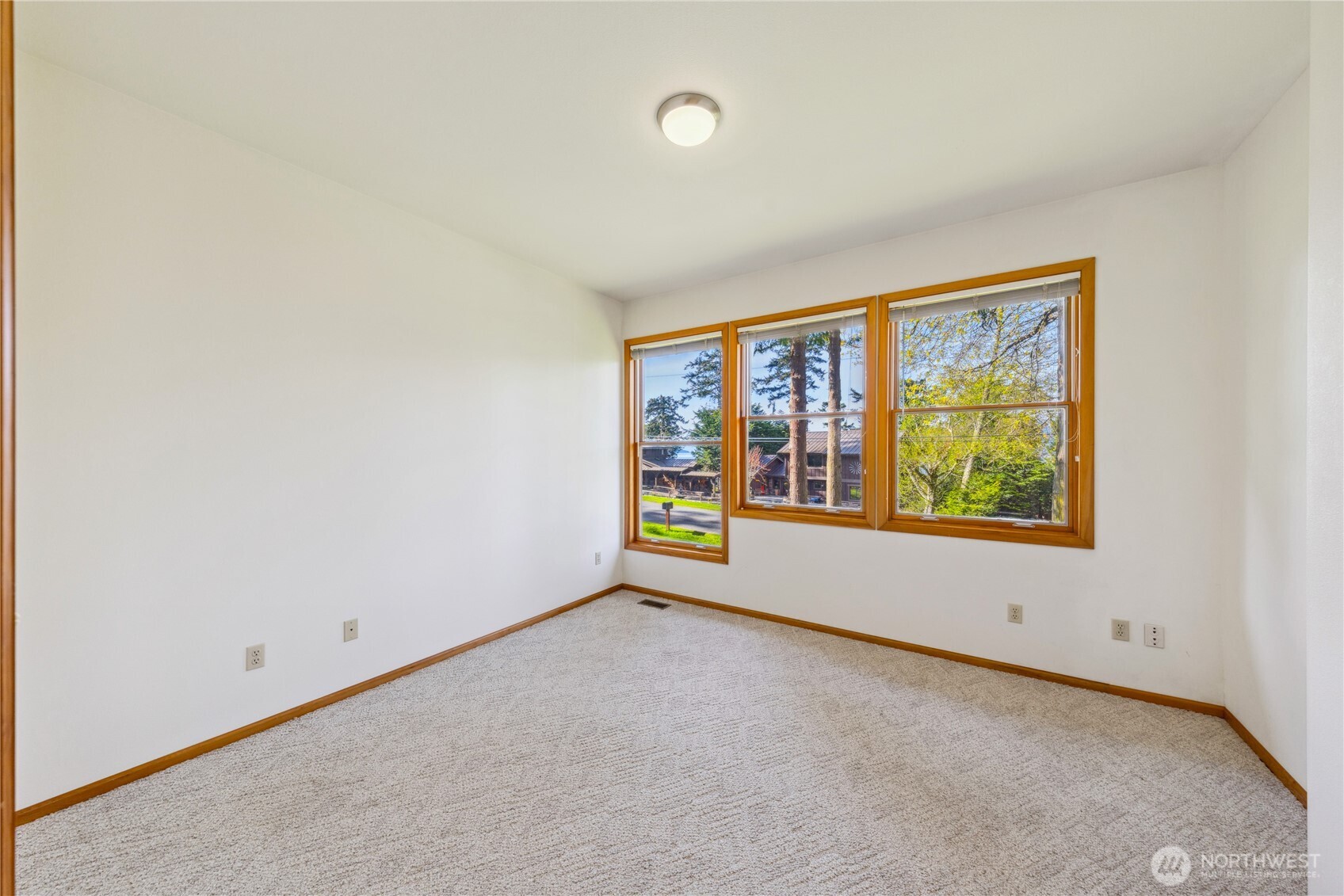 Anacortes, Washington, 98221, United States, 3 Bedrooms Bedrooms, ,1 BathroomBathrooms,Residential,For Sale,1875687