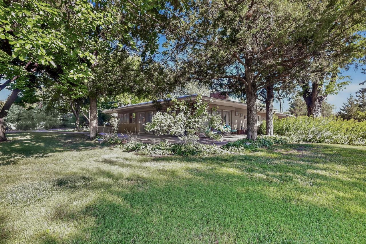 Albuquerque, New Mexico, 87107, United States, 4 Bedrooms Bedrooms, ,3 BathroomsBathrooms,Residential,For Sale,1917384