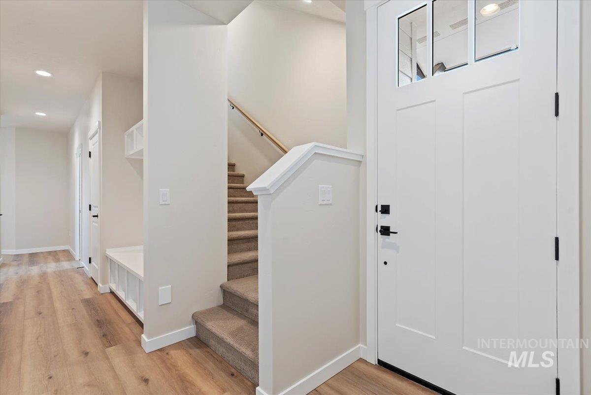 Eagle, Idaho, 83616-1017, United States, 4 Bedrooms Bedrooms, ,Residential,For Sale,1925086