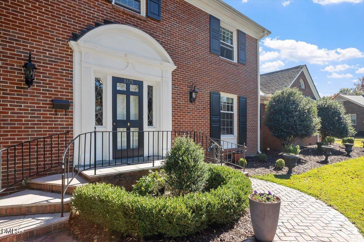 Farmville, North Carolina, 27828, United States, 4 Bedrooms Bedrooms, ,4 BathroomsBathrooms,Residential,For Sale,1988570