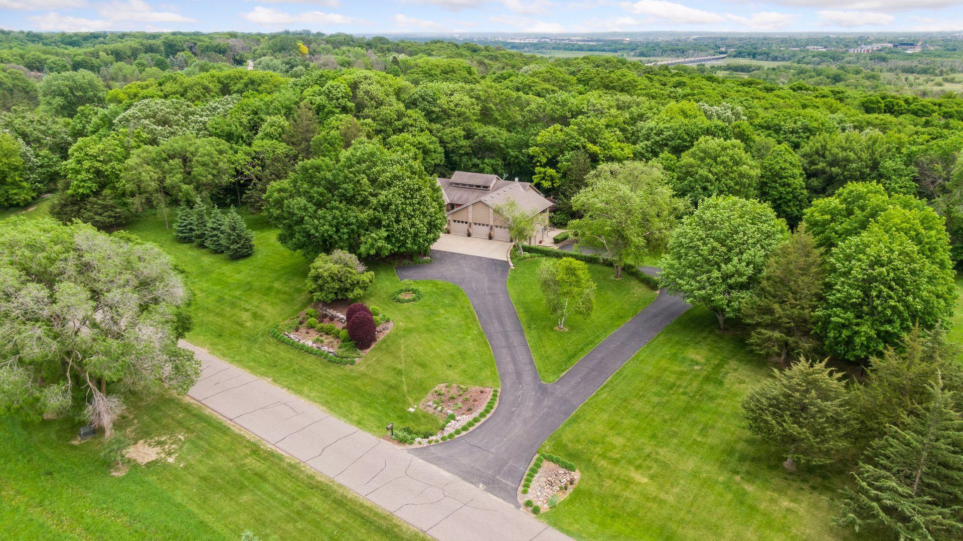 Chanhassen, Minnesota, 55318, United States, 5 Bedrooms Bedrooms, ,2 BathroomsBathrooms,Residential,For Sale,1847378