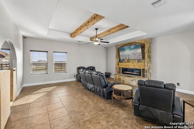 La Vernia, Texas, 78121, United States, 6 Bedrooms Bedrooms, ,4 BathroomsBathrooms,Residential,For Sale,1737147