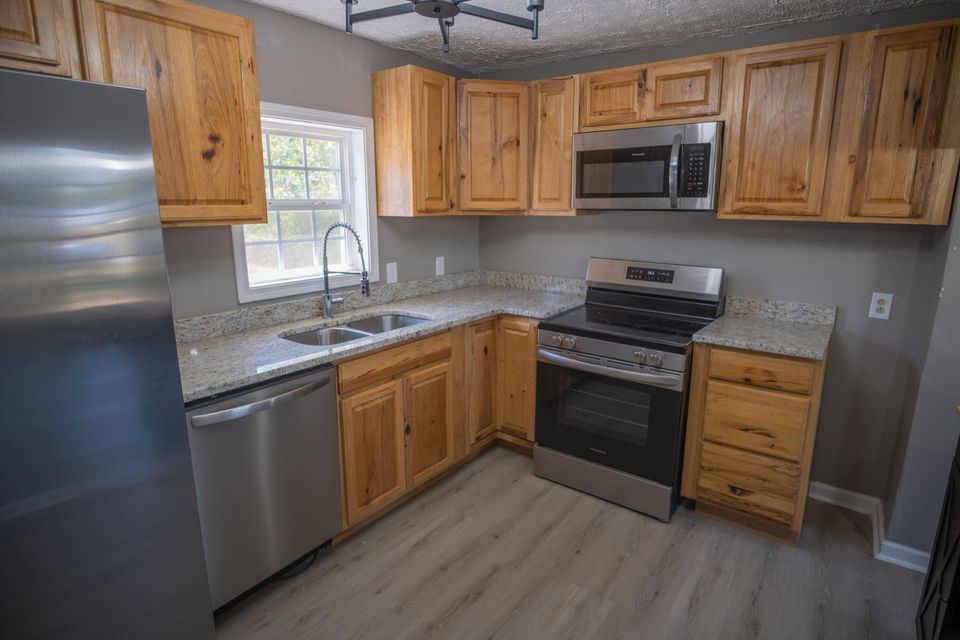 Somerset, Kentucky, 42501, United States, 4 Bedrooms Bedrooms, ,2 BathroomsBathrooms,Residential,For Sale,1943873