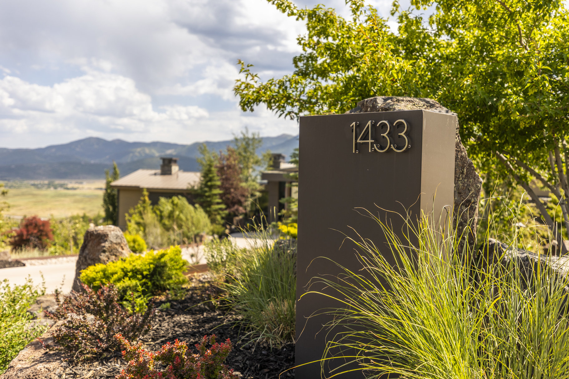  Sophisticated Mountain Design with Unmatched Views in an Elite Setting - 物件實景