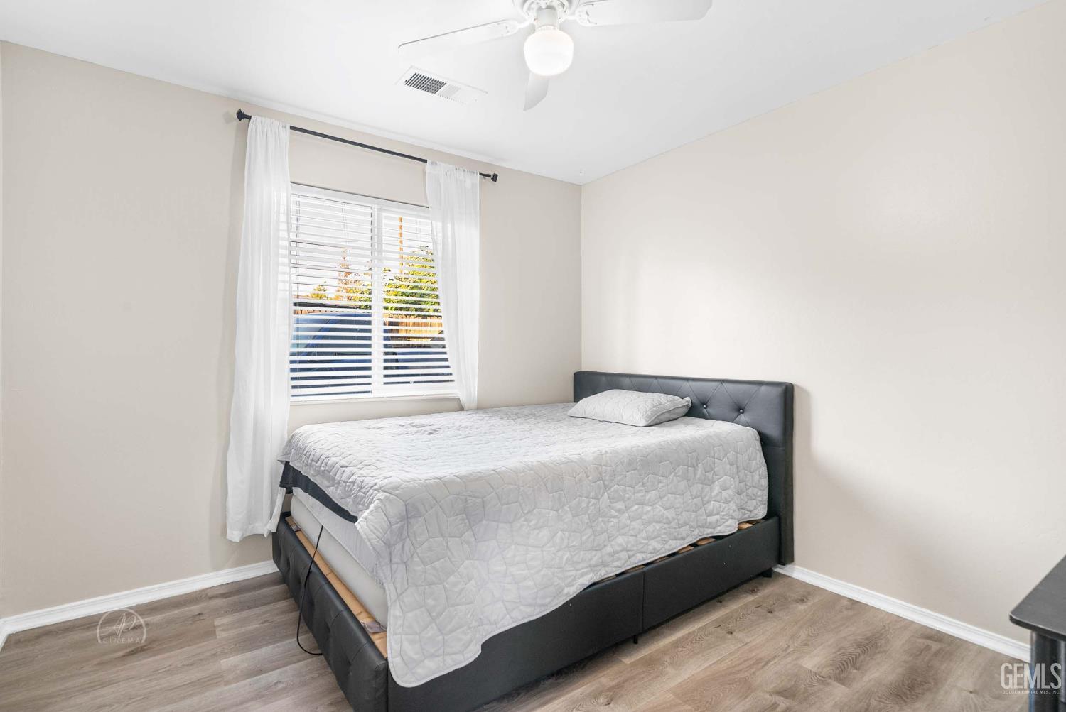 Bakersfield, California, 93313, United States, 4 Bedrooms Bedrooms, ,2 BathroomsBathrooms,Residential,For Sale,1882139