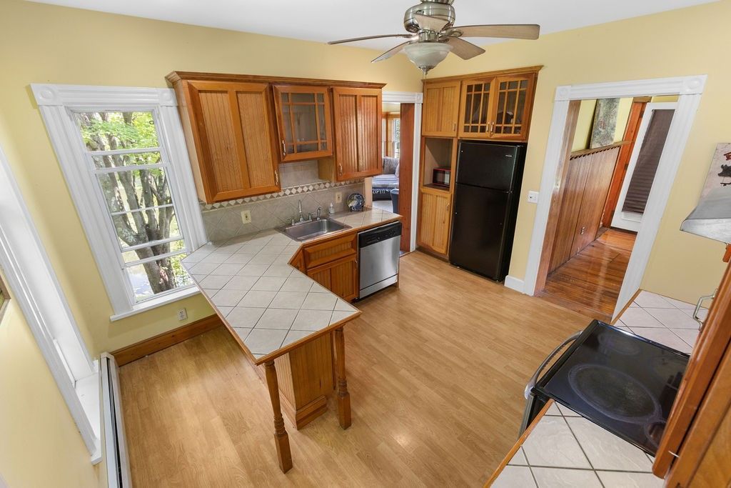 Stamford, New York, 13786, United States, 5 Bedrooms Bedrooms, ,2 BathroomsBathrooms,Residential,For Sale,1925554