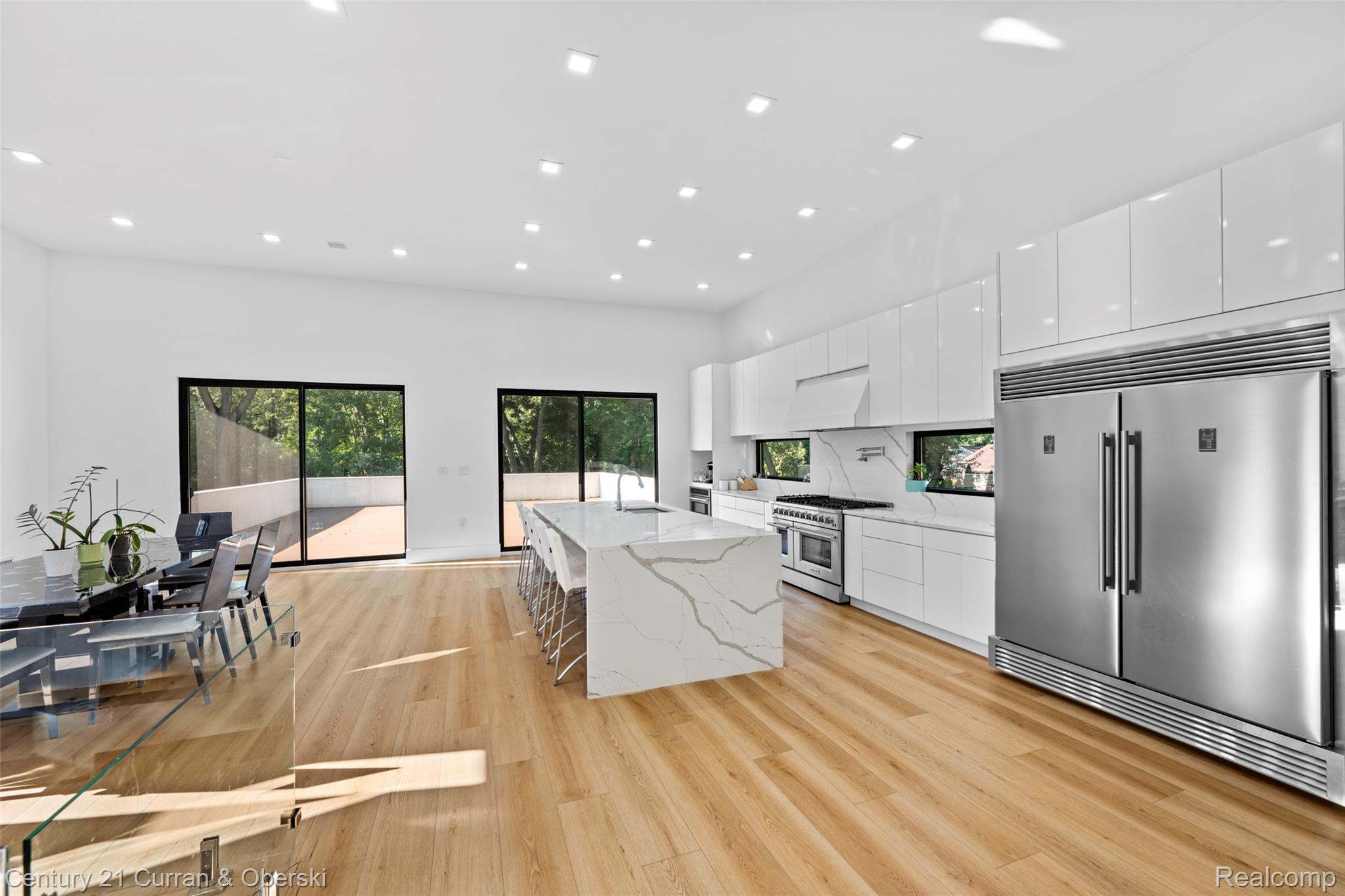 Farmington, Michigan, 48334, United States, 7 Bedrooms Bedrooms, ,8 BathroomsBathrooms,Residential,For Sale,1980731