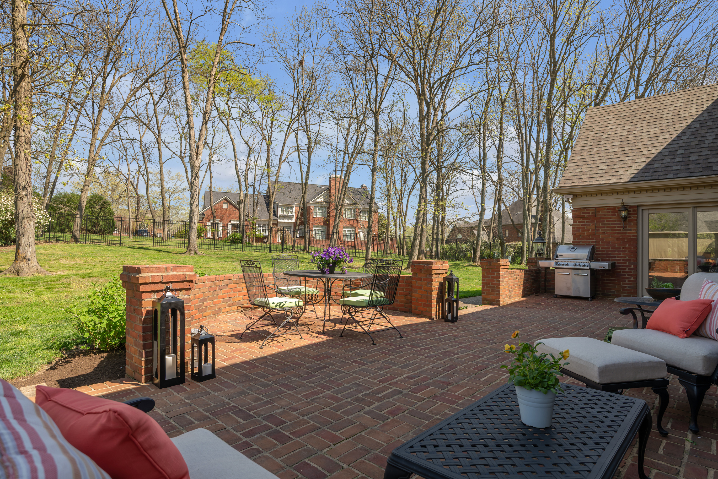  4891 Faulkirk Lane - 物件實景