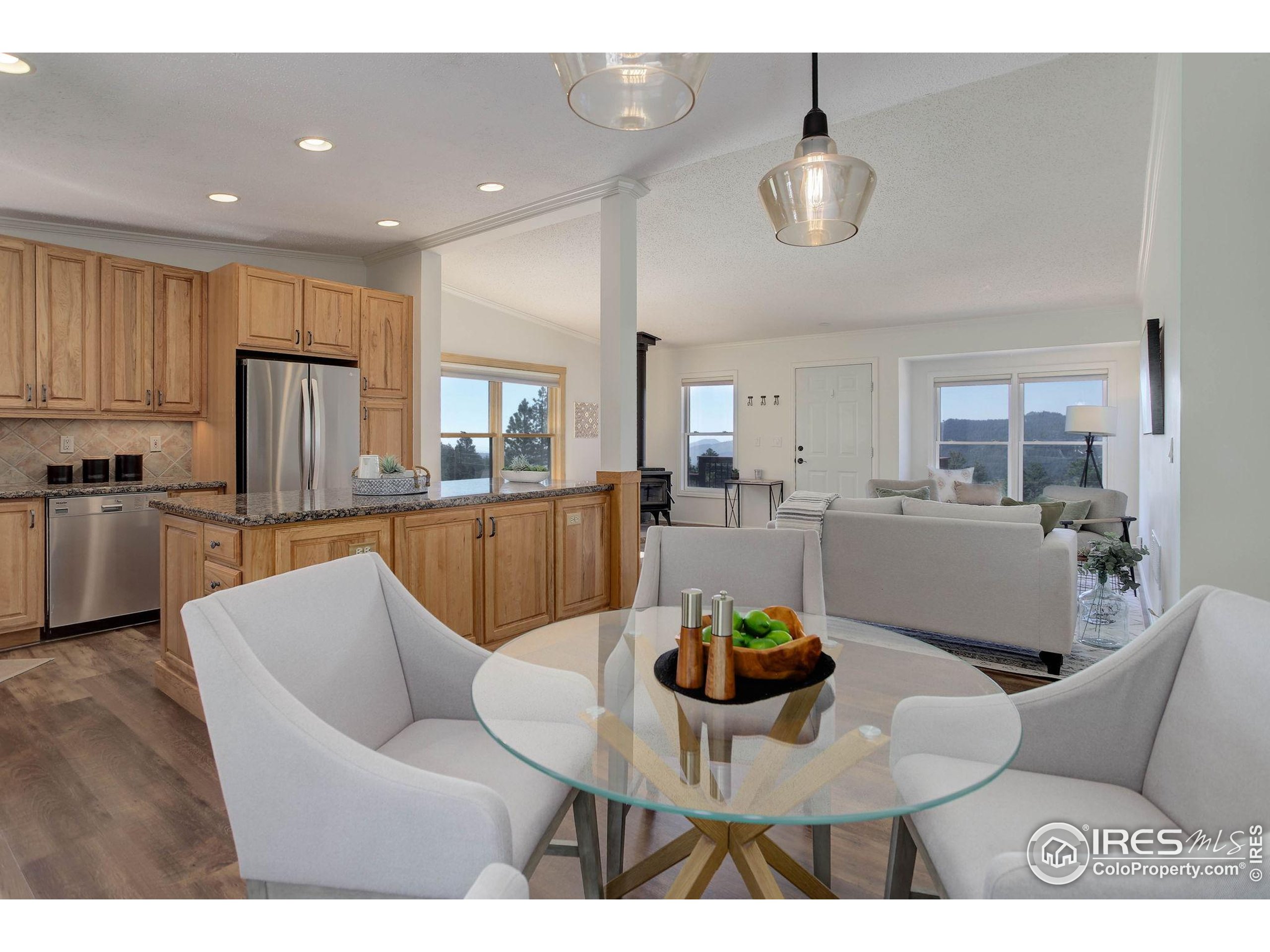Lyons, Colorado, 80540, United States, 3 Bedrooms Bedrooms, ,2 BathroomsBathrooms,Residential,For Sale,1856959