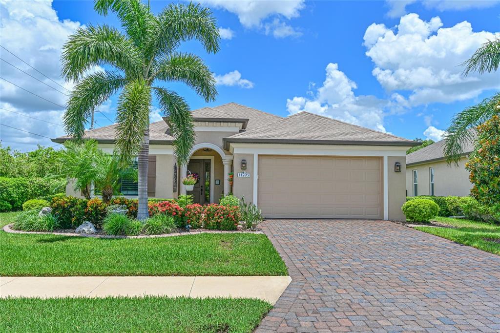 Bradenton, Florida, 34212, United States, 2 Bedrooms Bedrooms, ,2 BathroomsBathrooms,Residential,For Sale,1948137
