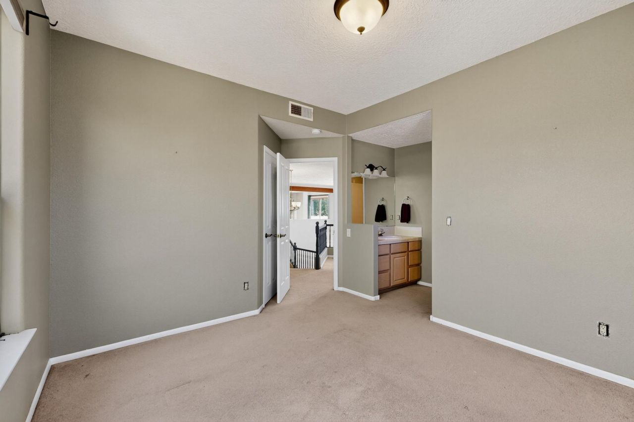 Albuquerque, New Mexico, 87114, United States, 4 Bedrooms Bedrooms, ,4 BathroomsBathrooms,Residential,For Sale,1941091