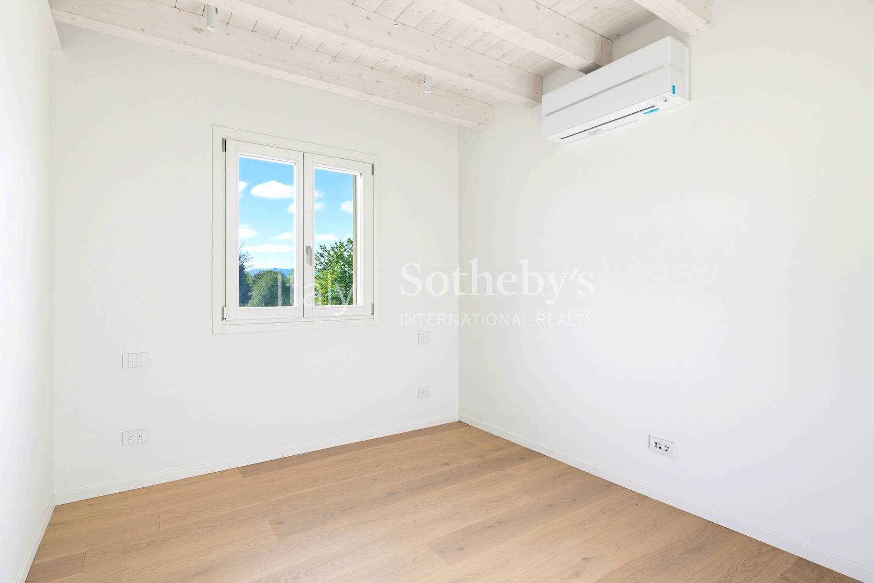  Stunning Penthouse with Pool and Lake Iseo Views - 物件實景