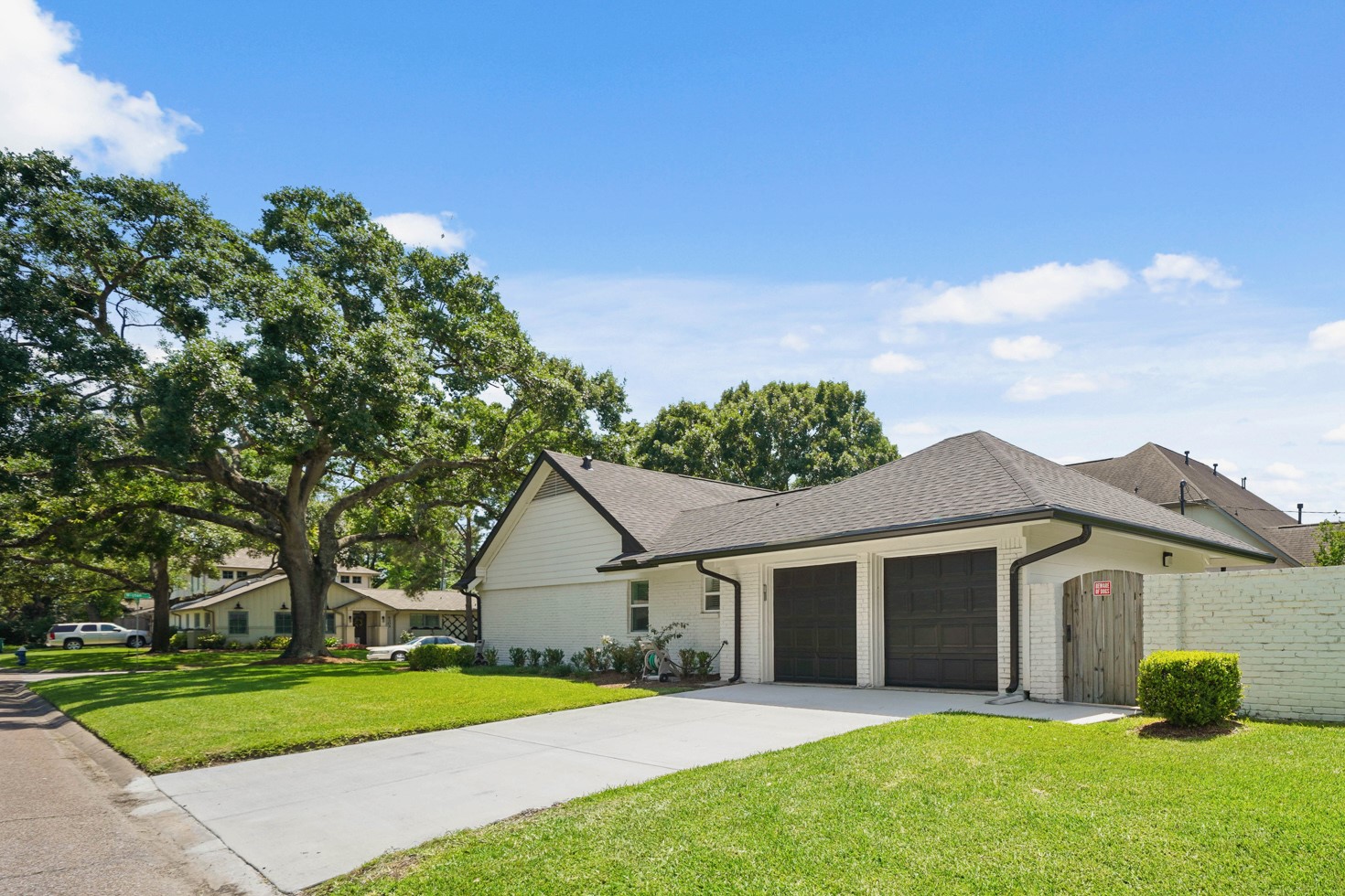 Houston, Texas, 77096, United States, 4 Bedrooms Bedrooms, ,3 BathroomsBathrooms,Residential,For Sale,1901222