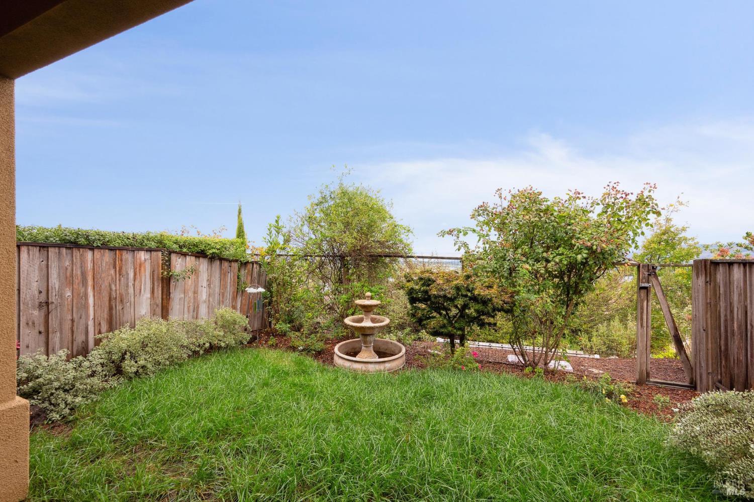 Petaluma, California, 94952, United States, 3 Bedrooms Bedrooms, ,3 BathroomsBathrooms,Residential,For Sale,1989207