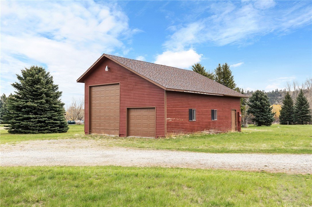 Absarokee, Montana, 59001, United States, 4 Bedrooms Bedrooms, ,4 BathroomsBathrooms,Residential,For Sale,1921766