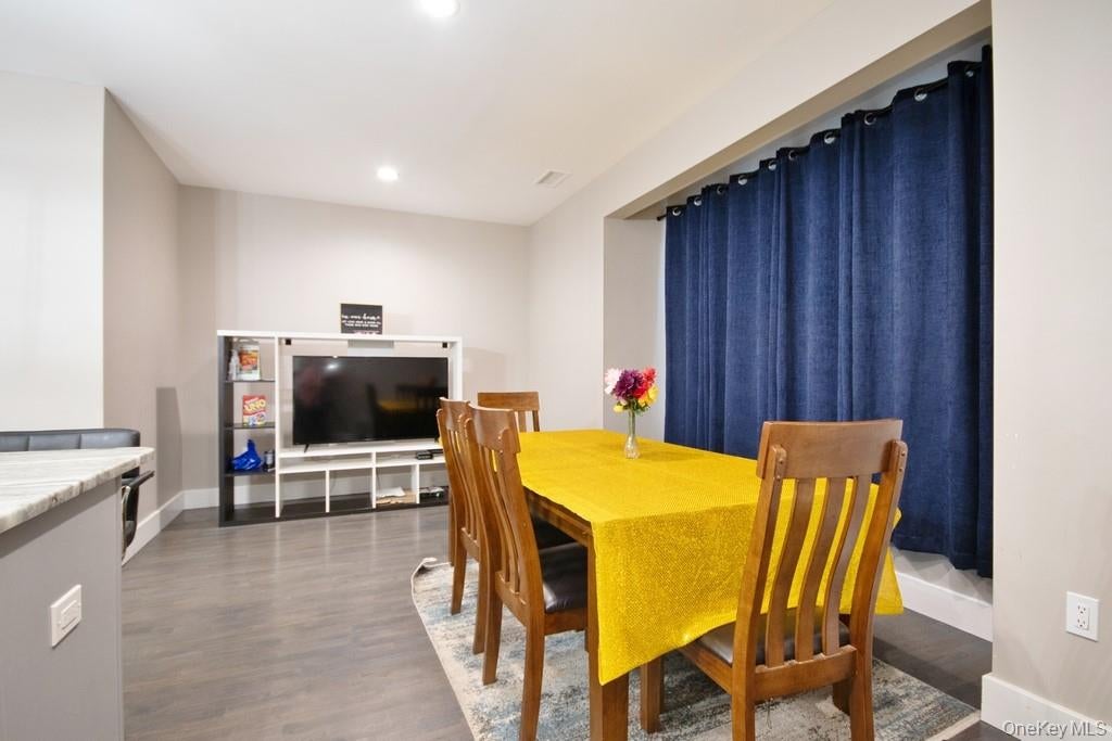Haverstraw, New York, 10927, United States, 4 Bedrooms Bedrooms, ,3 BathroomsBathrooms,Residential,For Sale,1914087