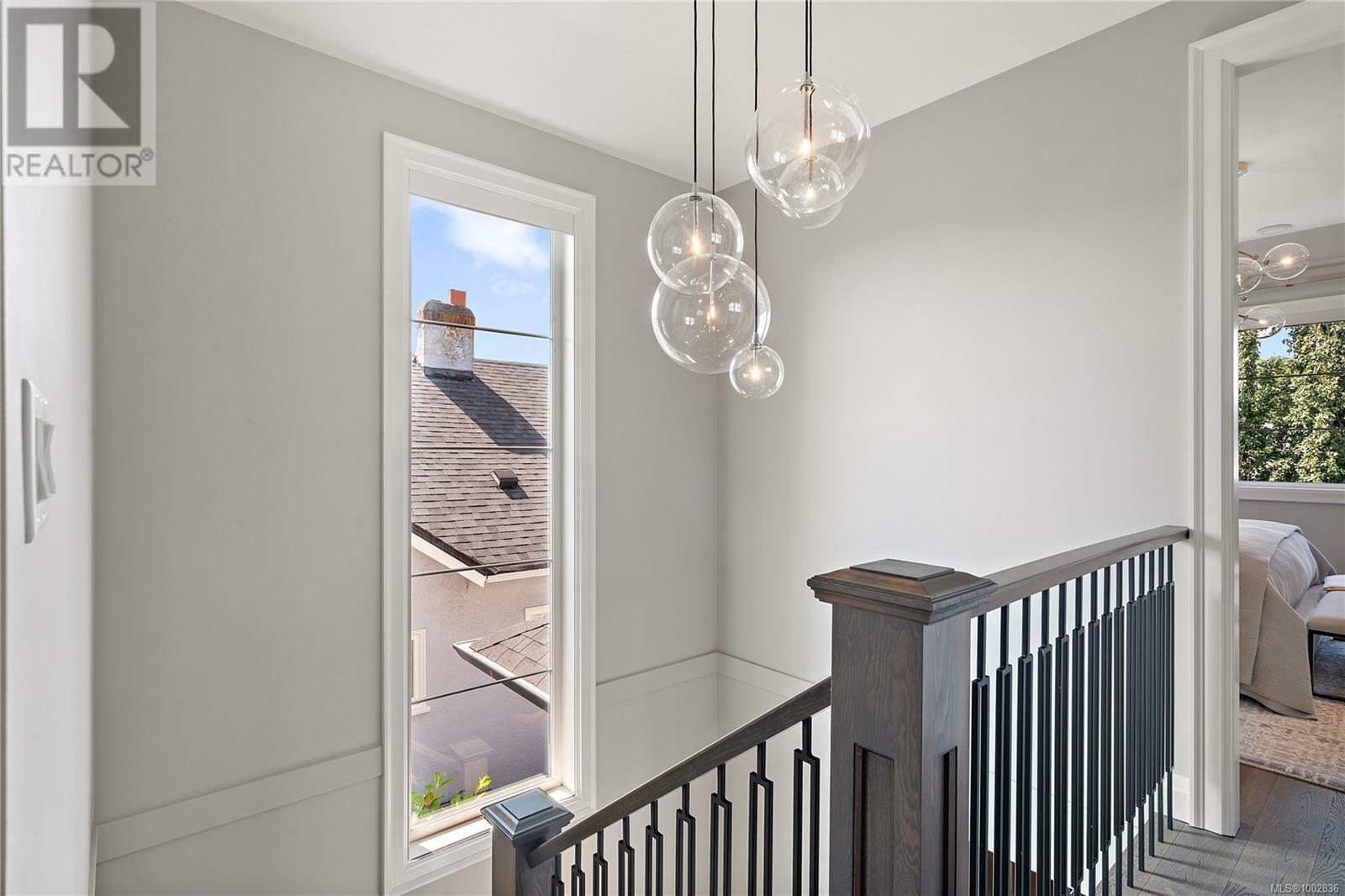 OAK BAY, British Columbia, V8R 3L8, CA, 6 Bedrooms Bedrooms, ,6 BathroomsBathrooms,Residential,For Sale,1874801