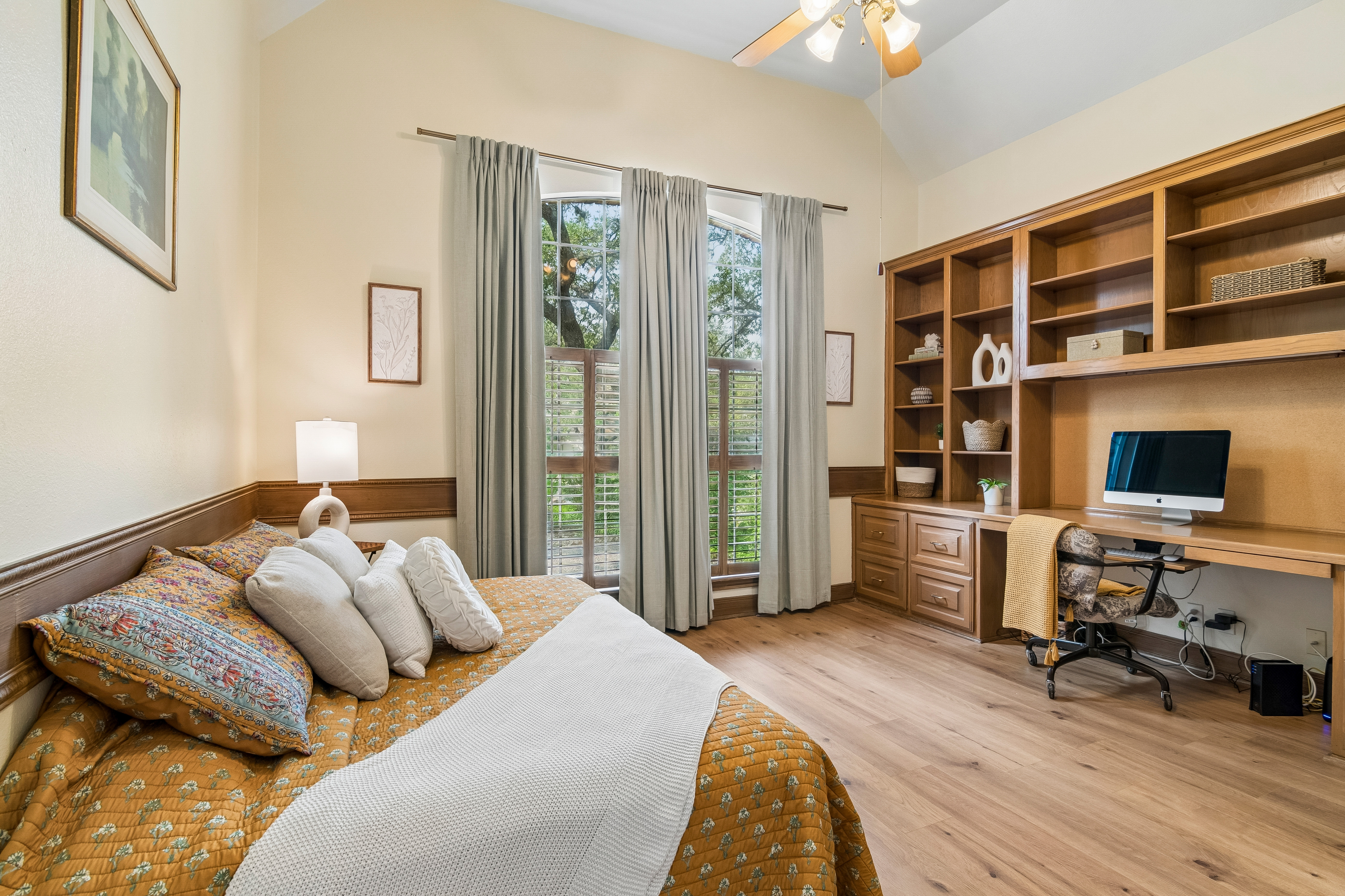  Elegant Deerfield Retreat with Resort-Style Backyard - 物件實景