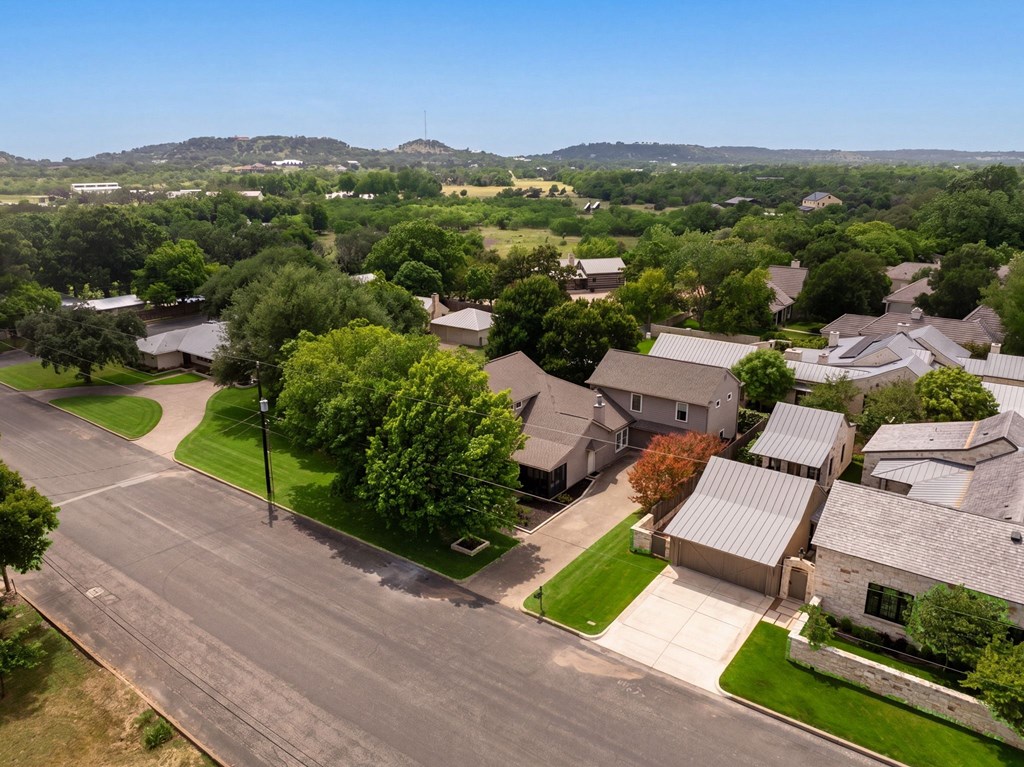 Fredericksburg, Texas, 78624, United States, 6 Bedrooms Bedrooms, ,6 BathroomsBathrooms,Residential,For Sale,2048440