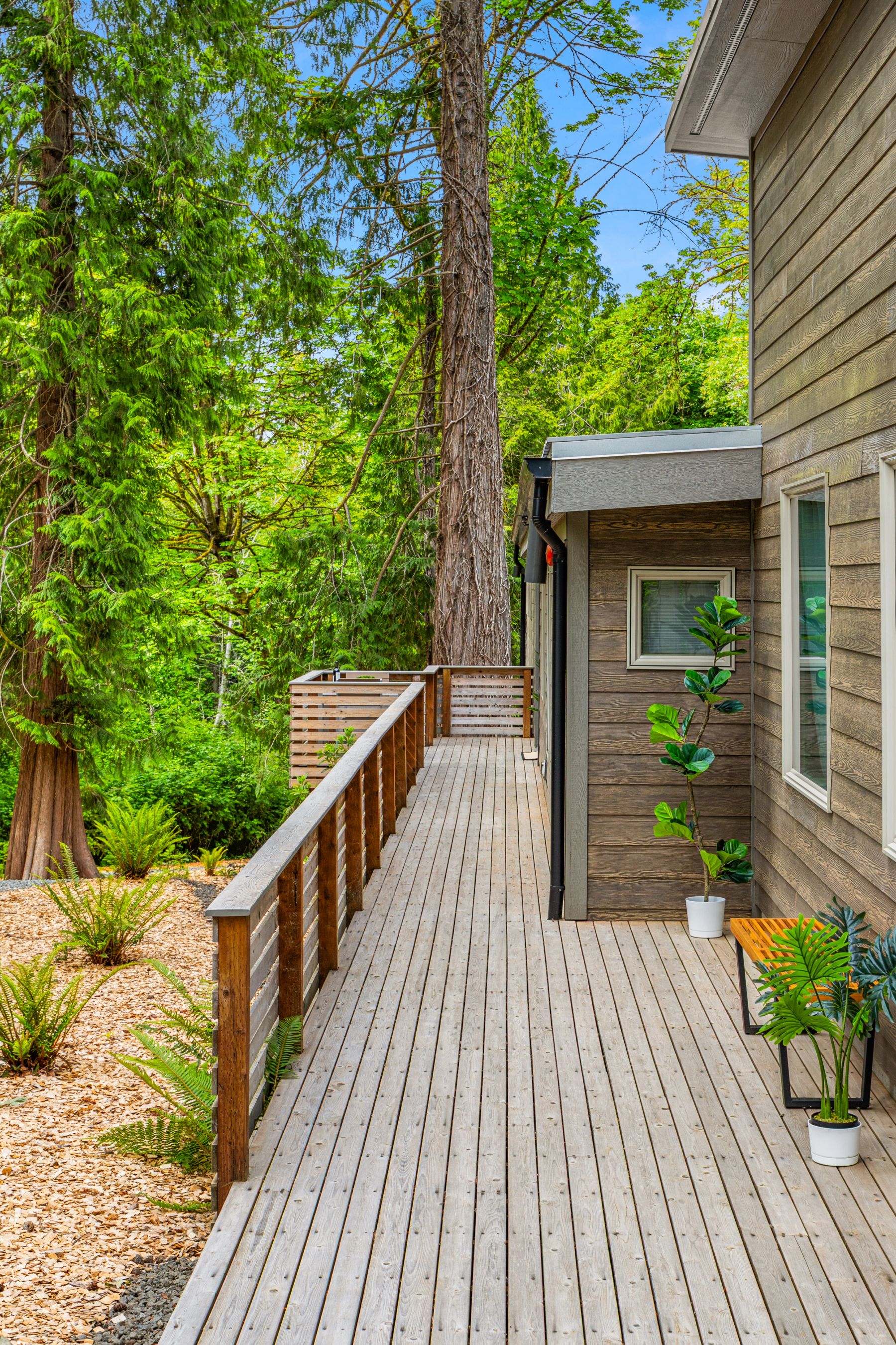  9720 NE Lofgren Rd, Bainbridge Island, WA 98110 - 物件實景