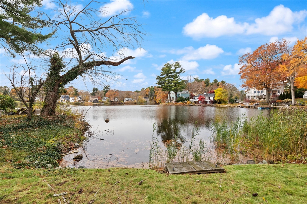 Lynnfield, Massachusetts, 01940, United States, 3 Bedrooms Bedrooms, ,2 BathroomsBathrooms,Residential,For Sale,1987735