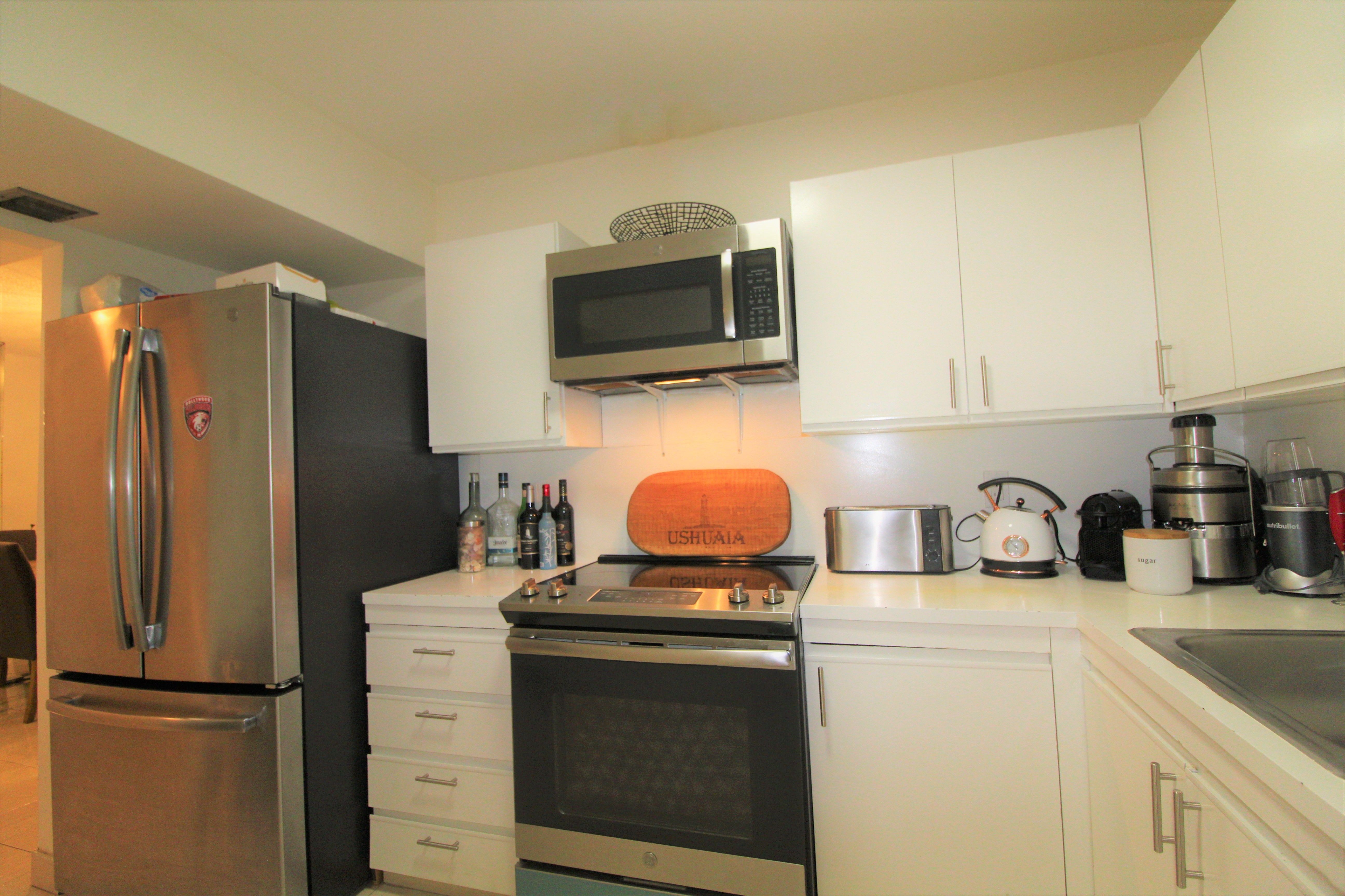  2500 Parkview Dr, Hallandale Beach, FL, 33009 - 物件實景